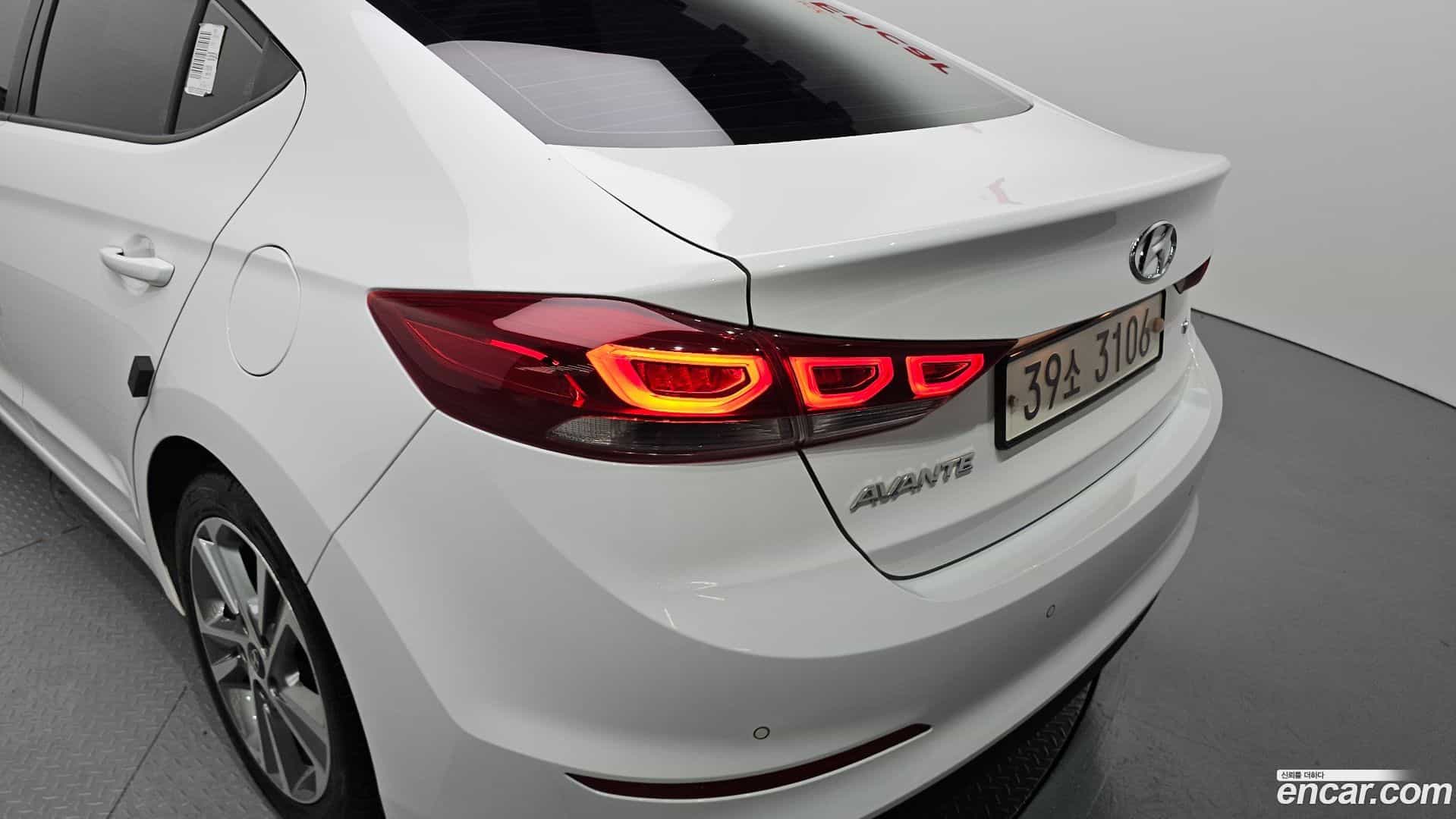 AVANTE Hyundai 2017.8-OUTER-033