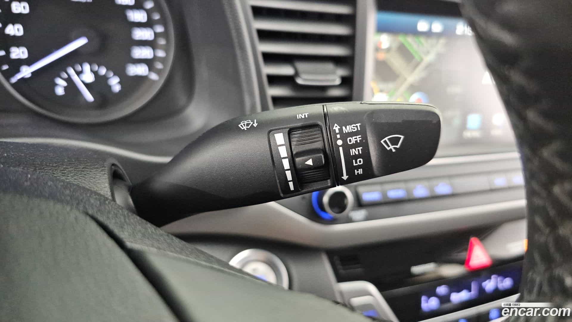 AVANTE Hyundai 2017.8-OPTION-040