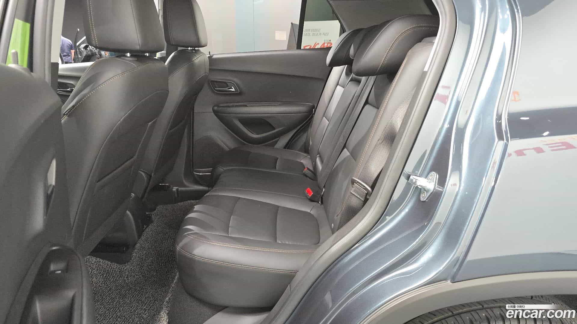 Trax Chevrolet 2020.10-OPTION-016