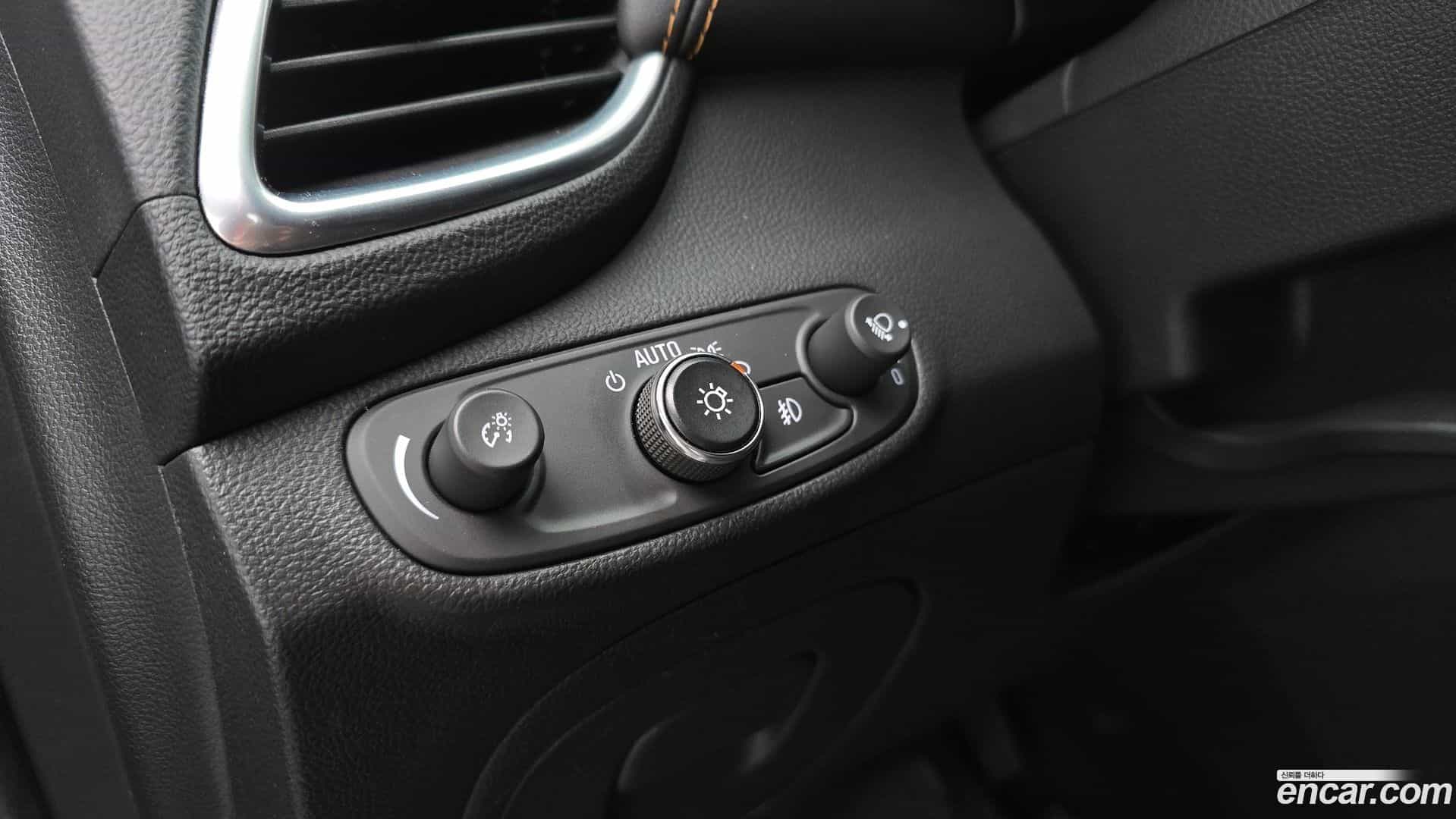 Trax Chevrolet 2020.10-OPTION-022