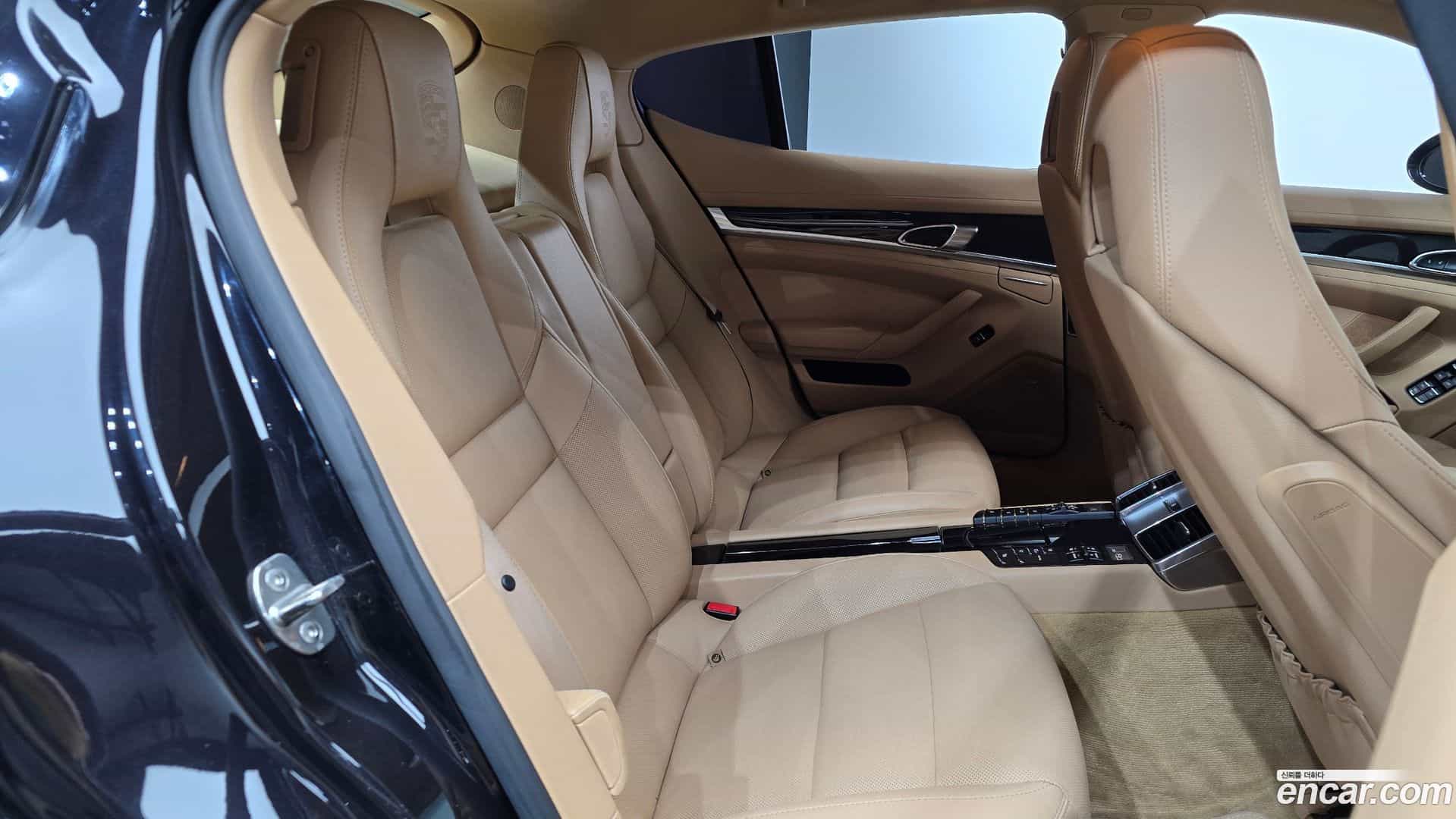 Panamera Porsche 2014.2-OPTION-015