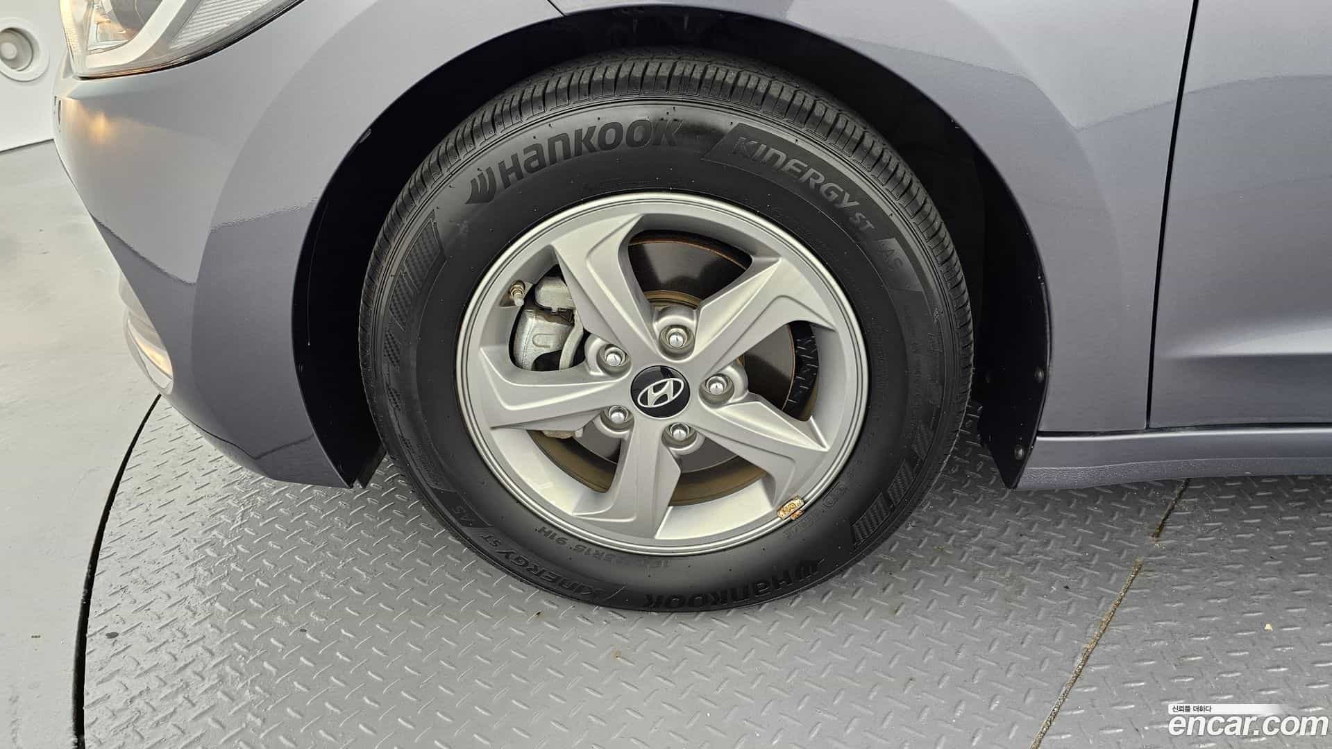 AVANTE Hyundai 2017.7-OUTER-005
