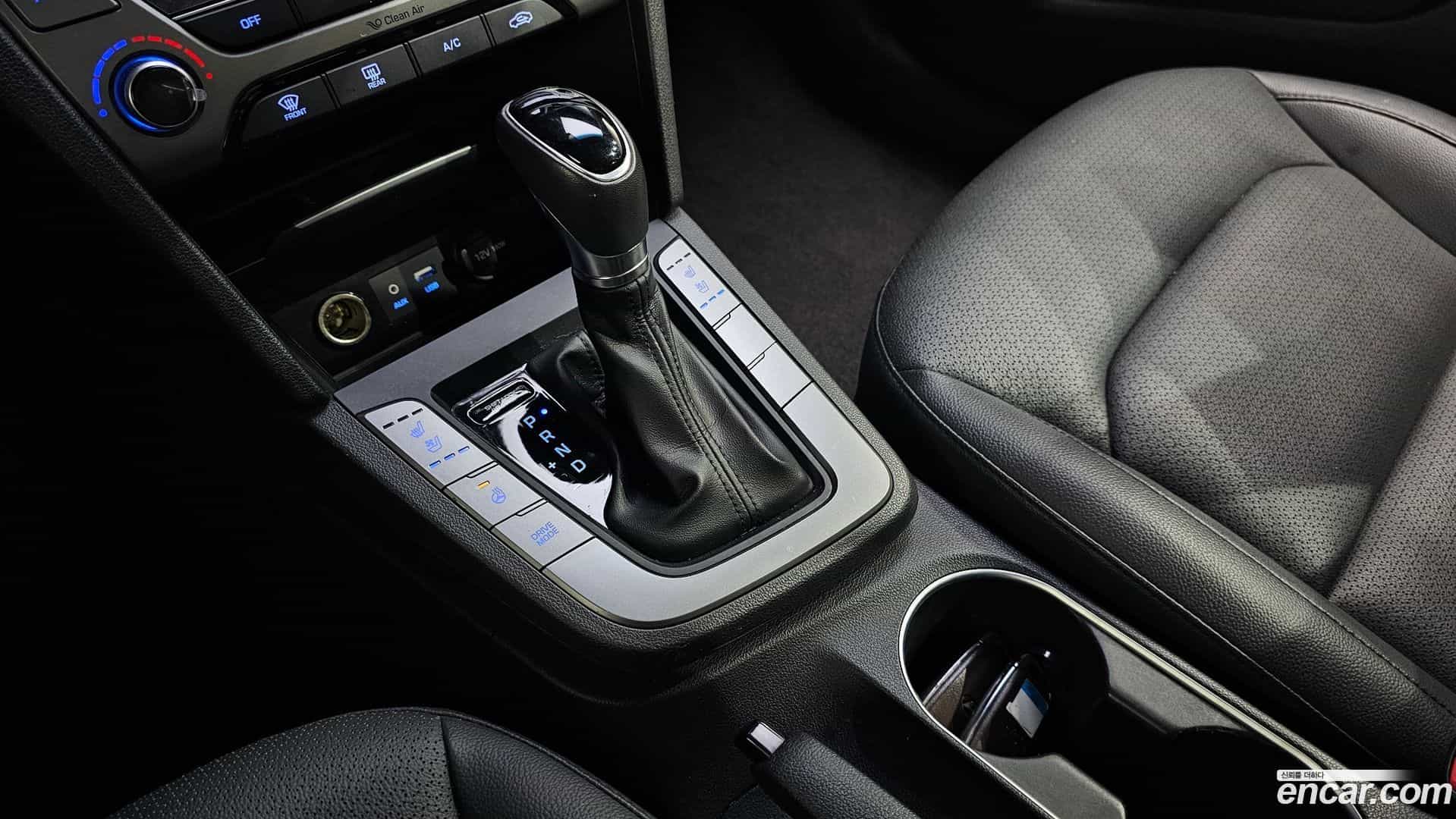 AVANTE Hyundai 2017.7-INNER-009