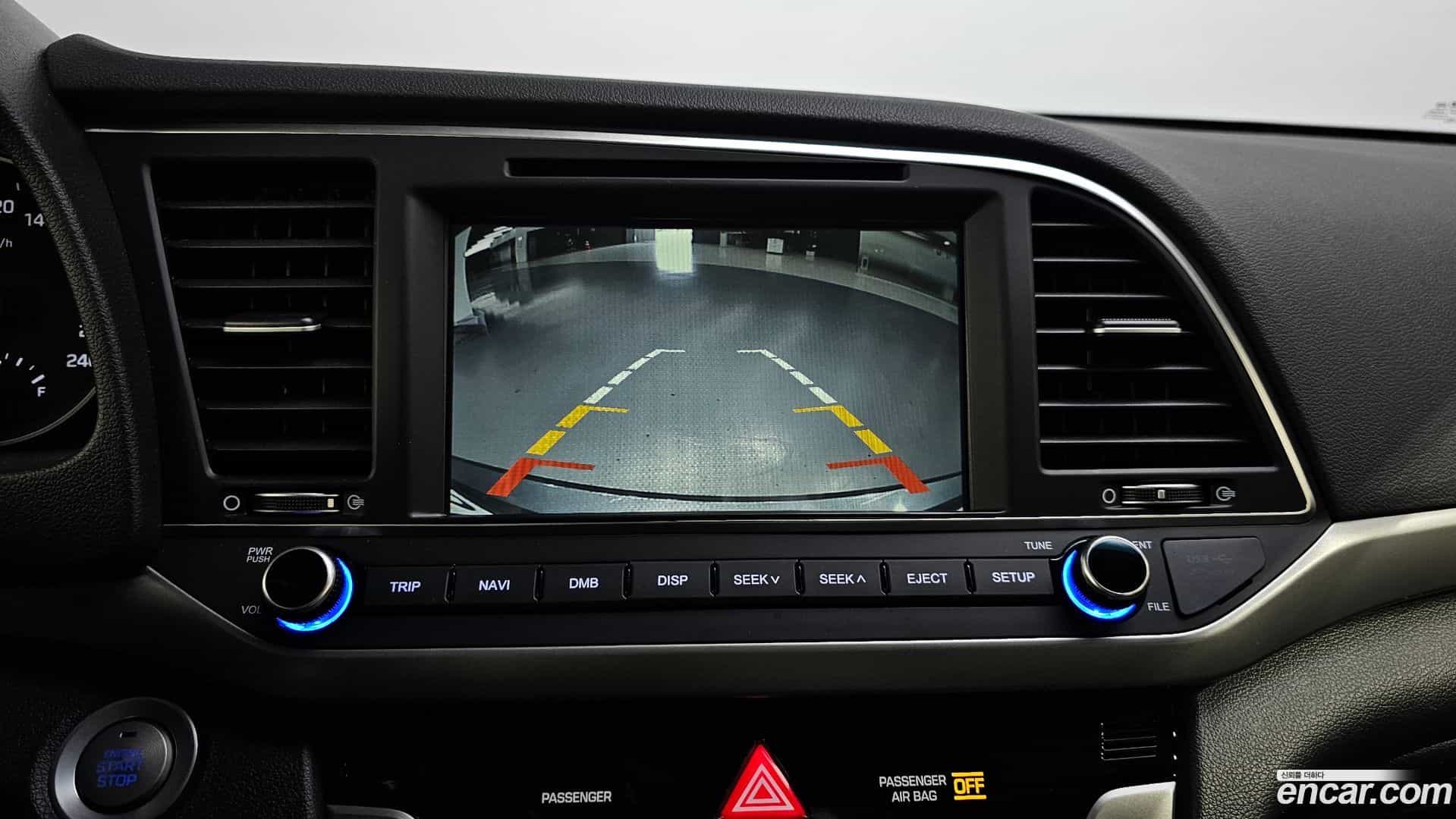 AVANTE Hyundai 2017.7-OPTION-018