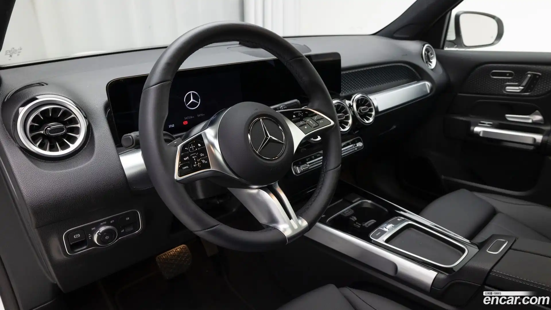 EQB Mercedes-Benz 2025.9-OPTION-017