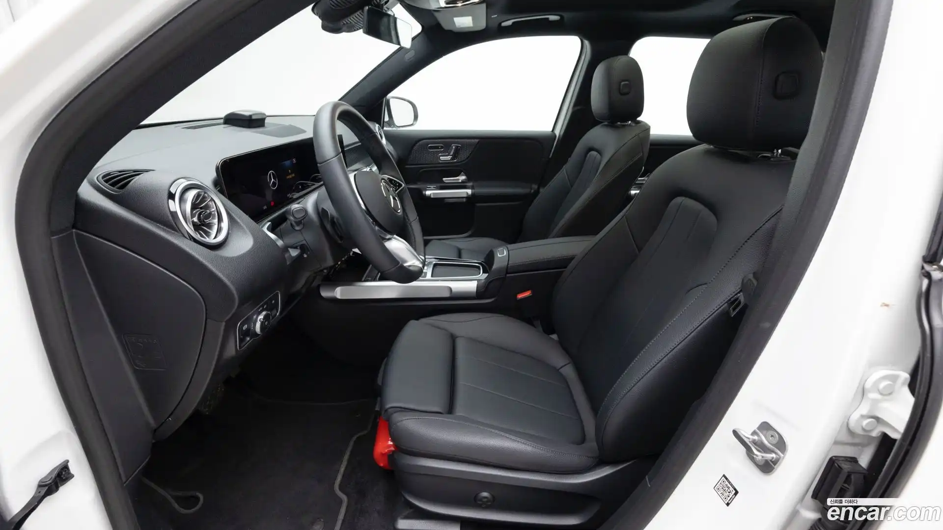 EQB Mercedes-Benz 2025.9-OPTION-018