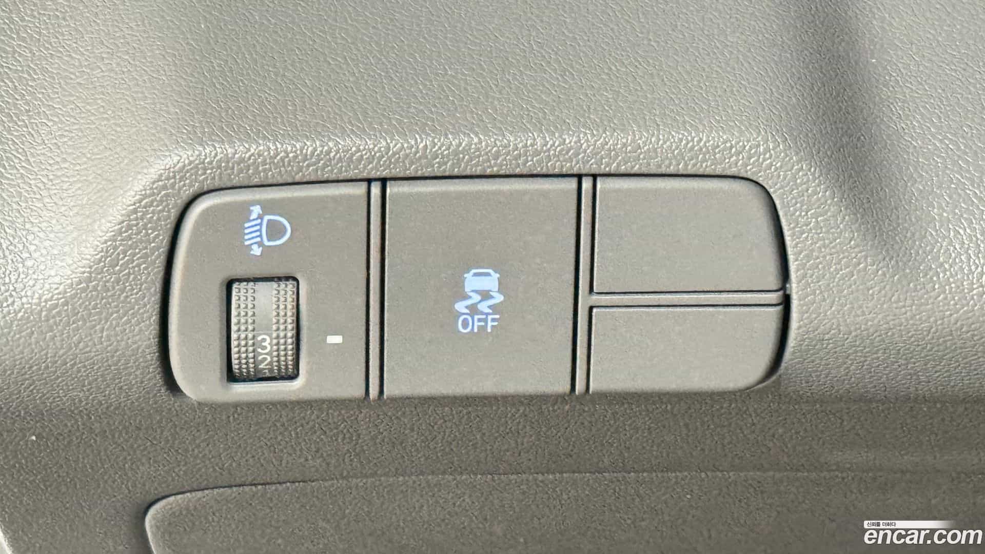 AVANTE Hyundai 2023.7-OPTION-019