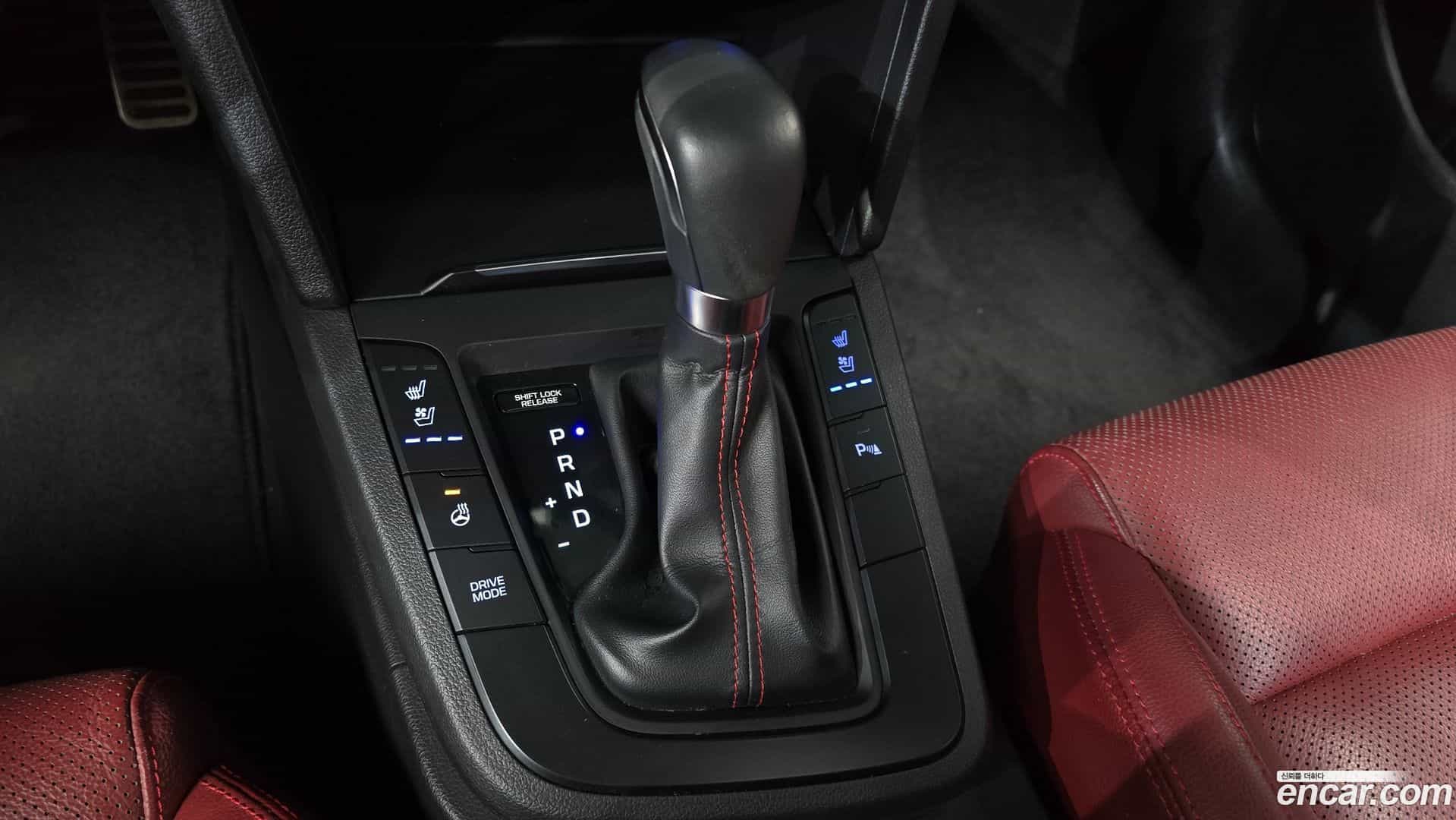 AVANTE Hyundai 2017.0-INNER-009