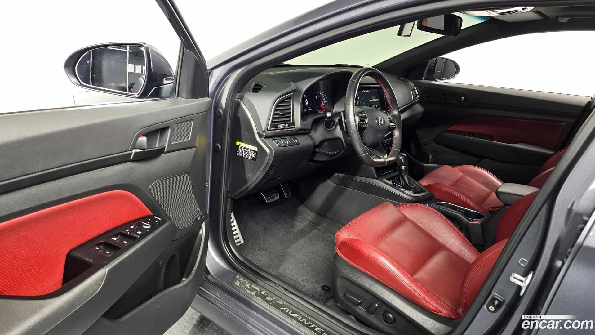 AVANTE Hyundai 2017.0-INNER-010