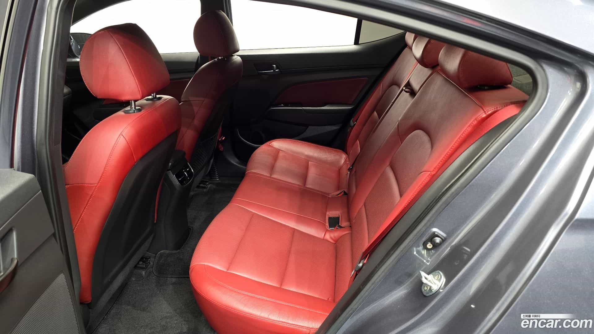 AVANTE Hyundai 2017.0-OPTION-015
