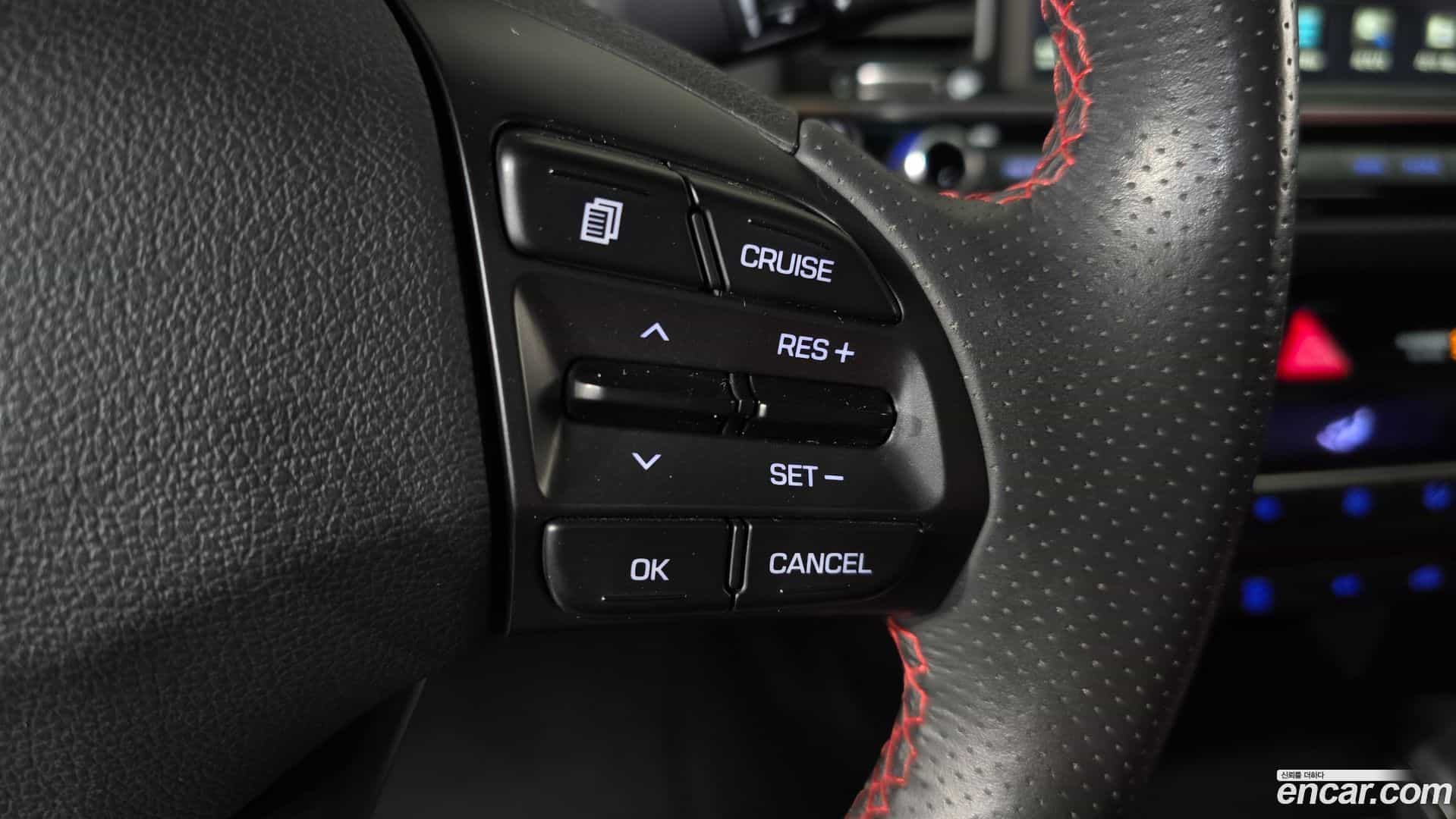 AVANTE Hyundai 2017.0-OPTION-021