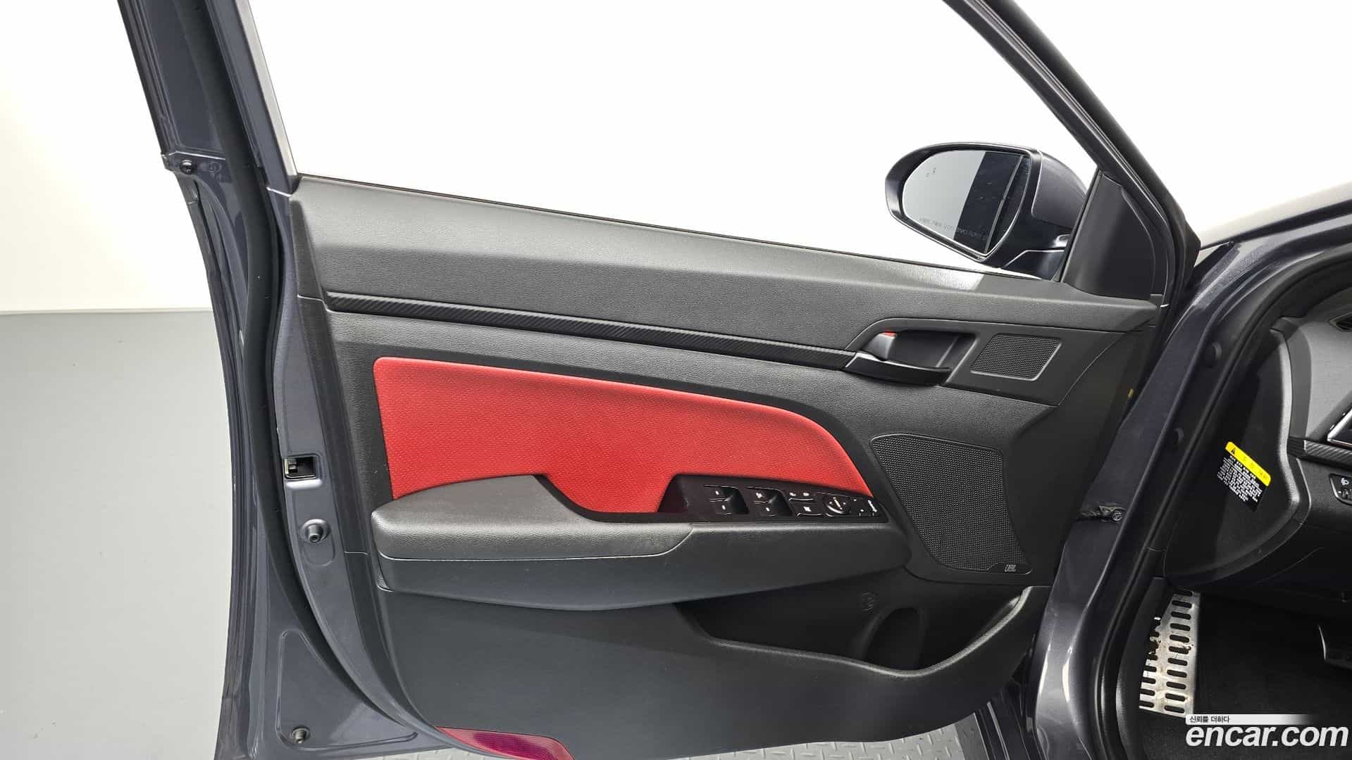 AVANTE Hyundai 2017.0-INNER-034
