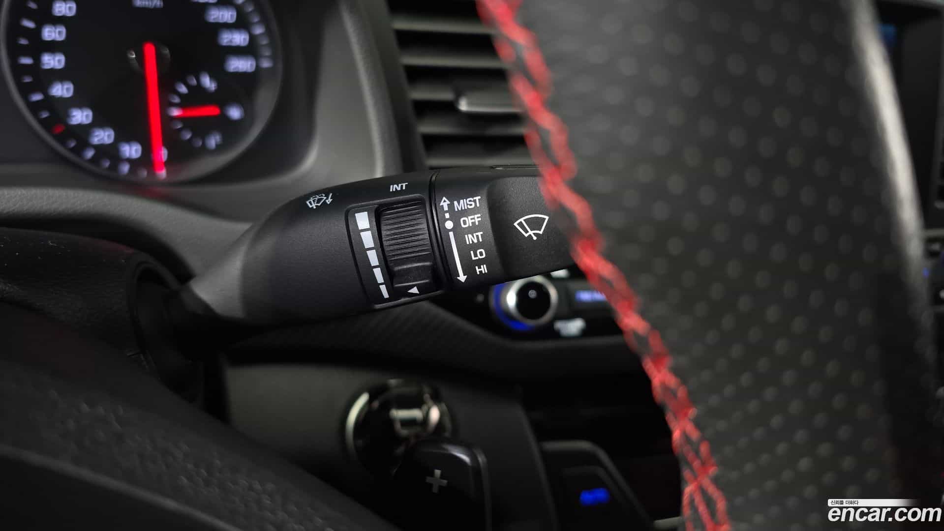 AVANTE Hyundai 2017.0-OPTION-041