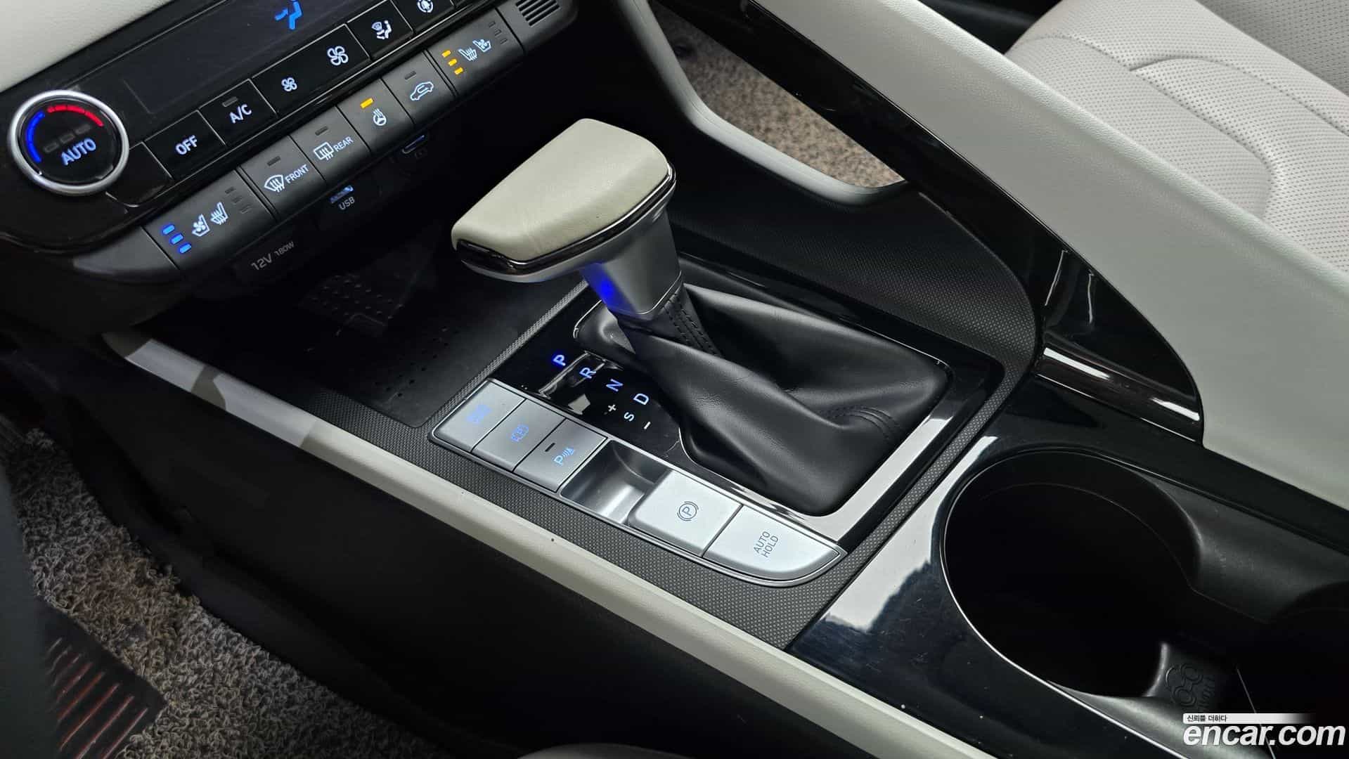 AVANTE Hyundai 2021.5-INNER-009