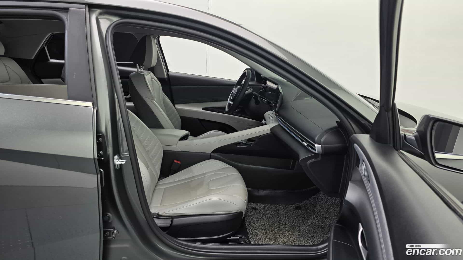 AVANTE Hyundai 2021.5-OPTION-015
