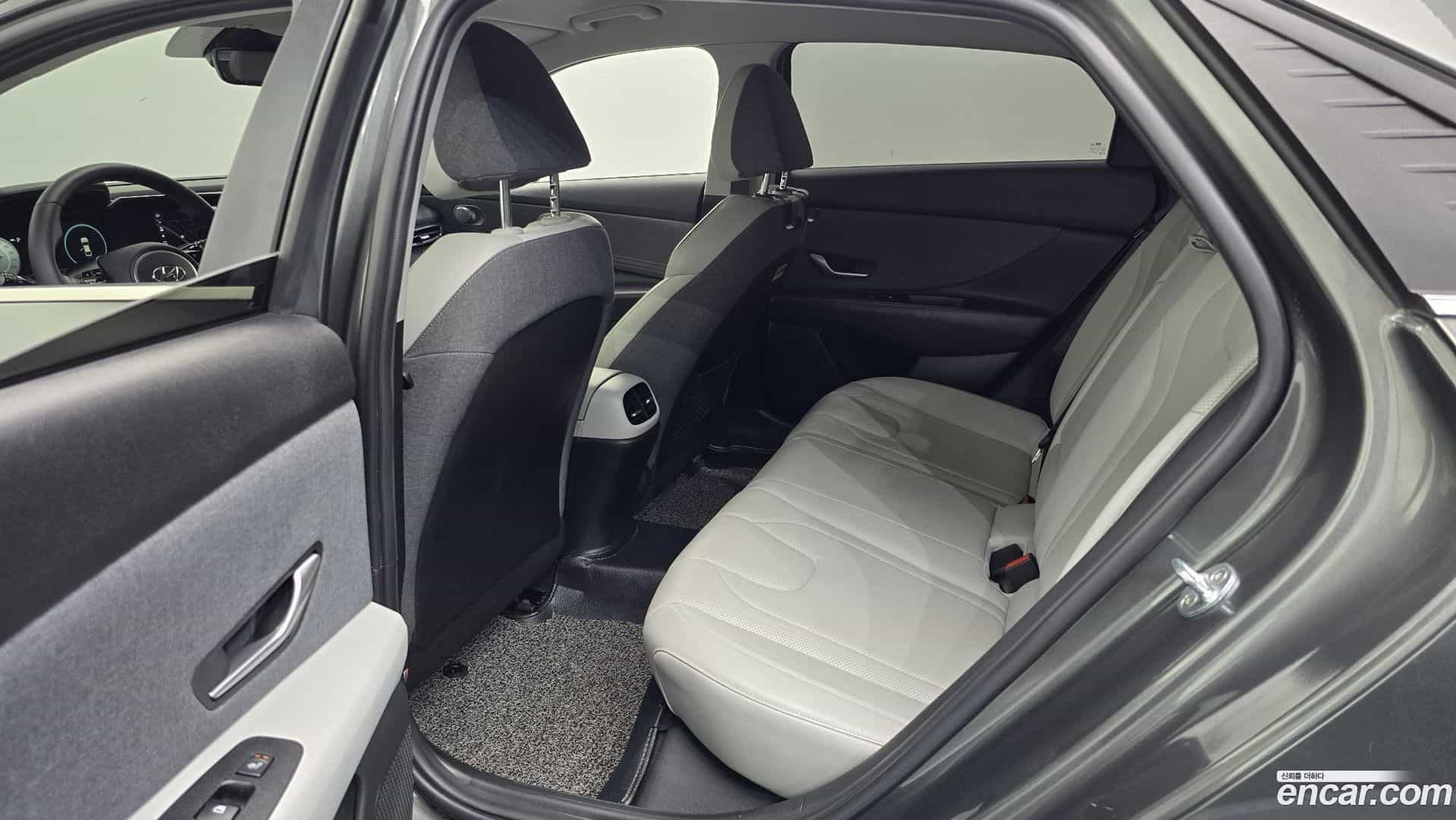 AVANTE Hyundai 2021.5-OPTION-016