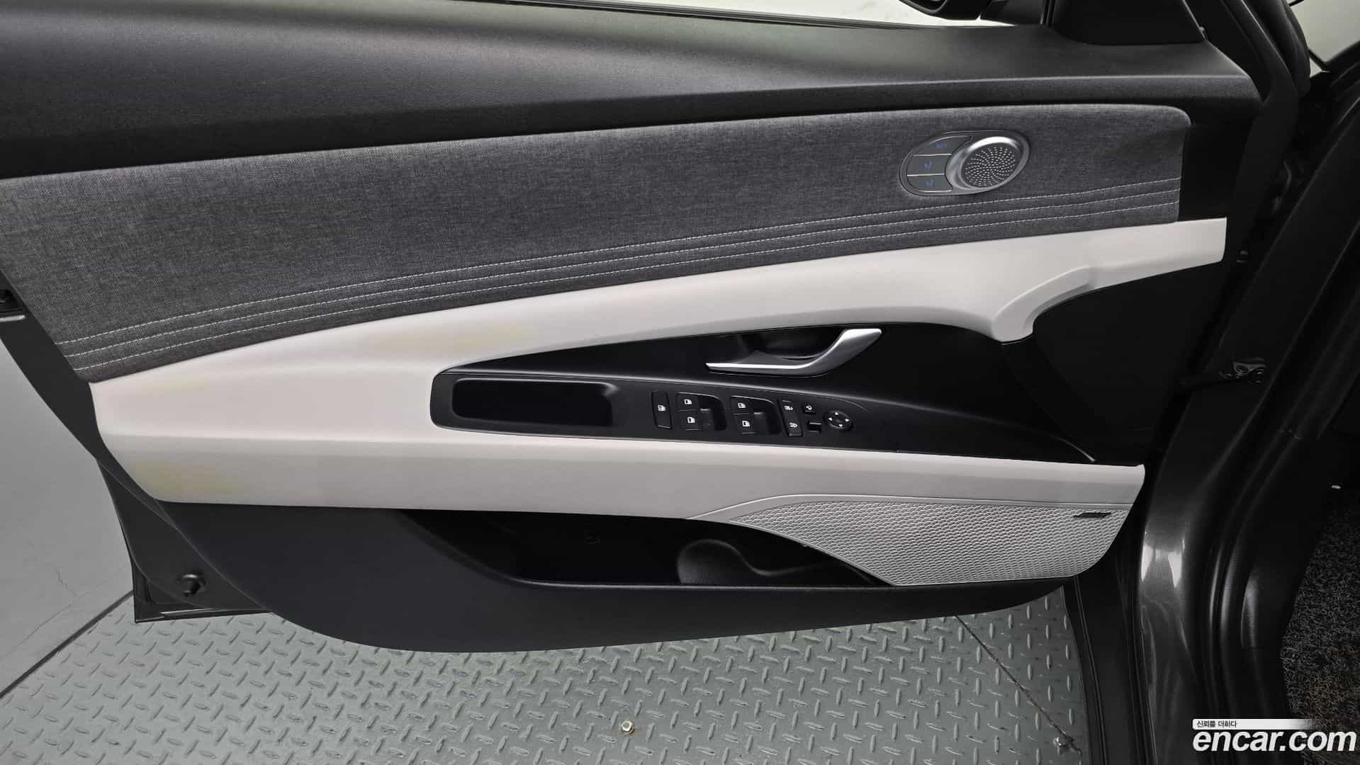 AVANTE Hyundai 2021.5-OPTION-022