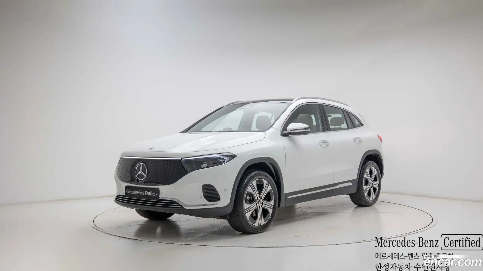 EQA Mercedes-Benz 2025.9-OUTER-001