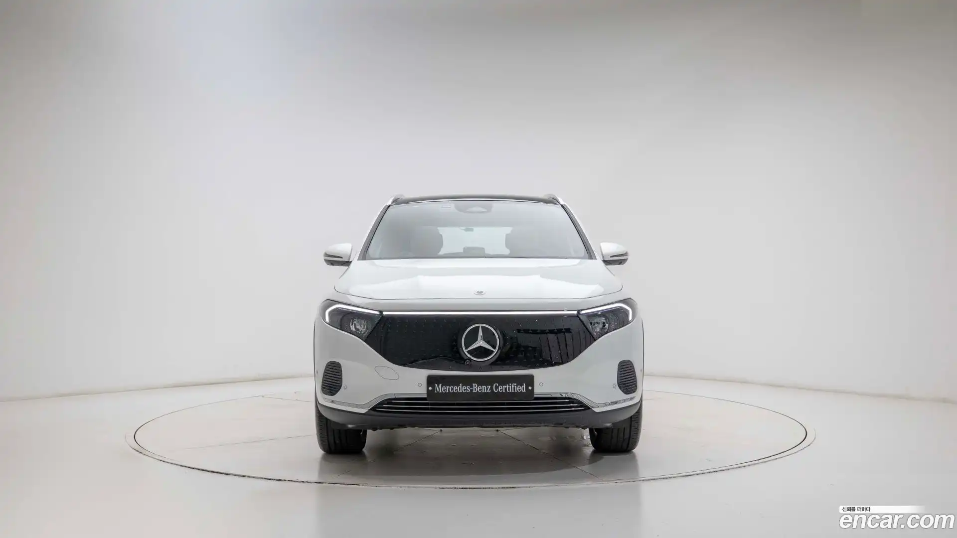 EQA Mercedes-Benz 2025.9-OUTER-003