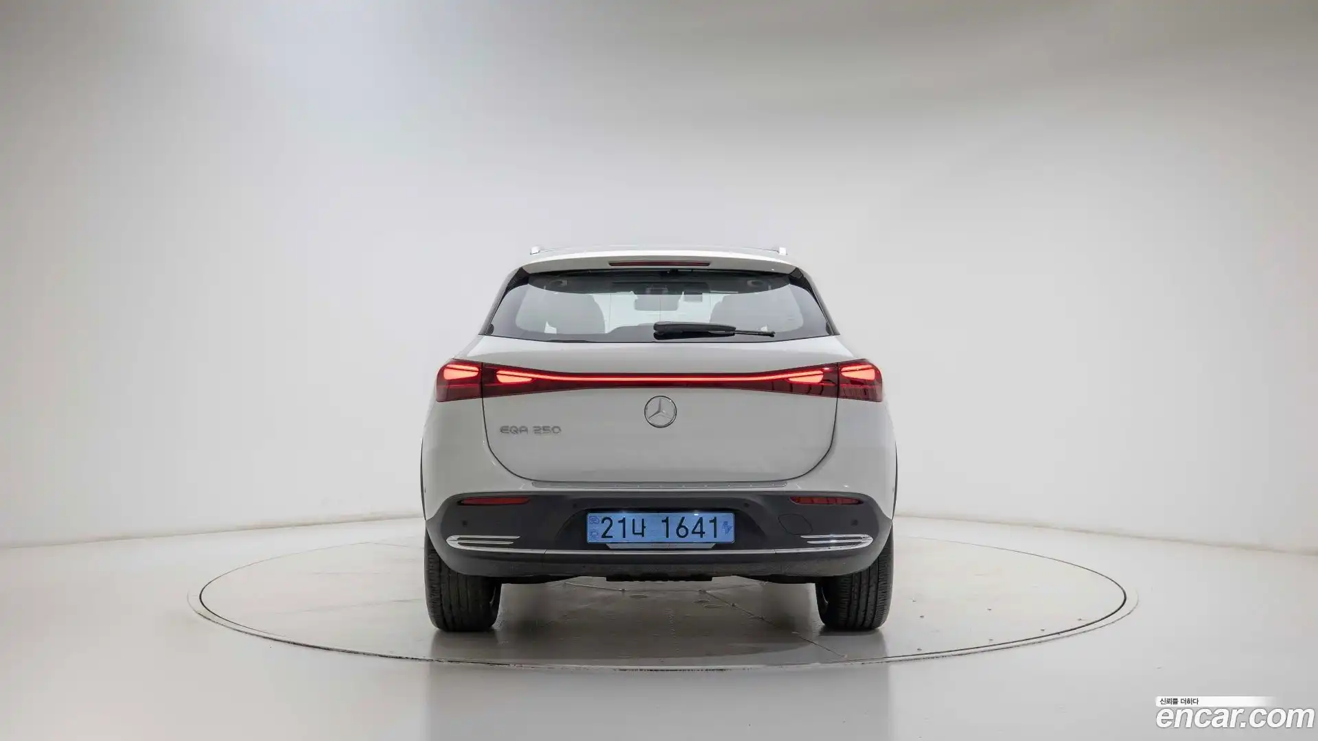 EQA Mercedes-Benz 2025.9-OUTER-004