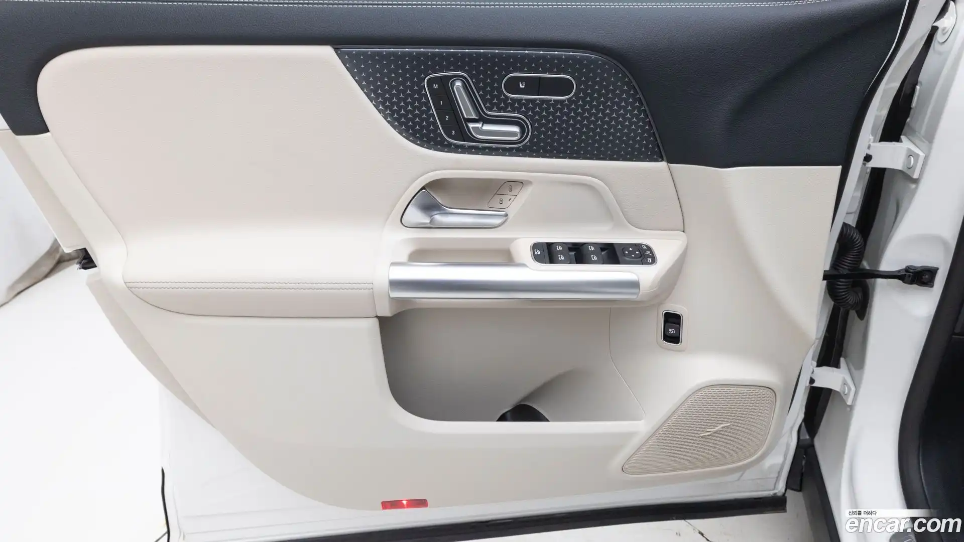 EQA Mercedes-Benz 2025.9-OPTION-019
