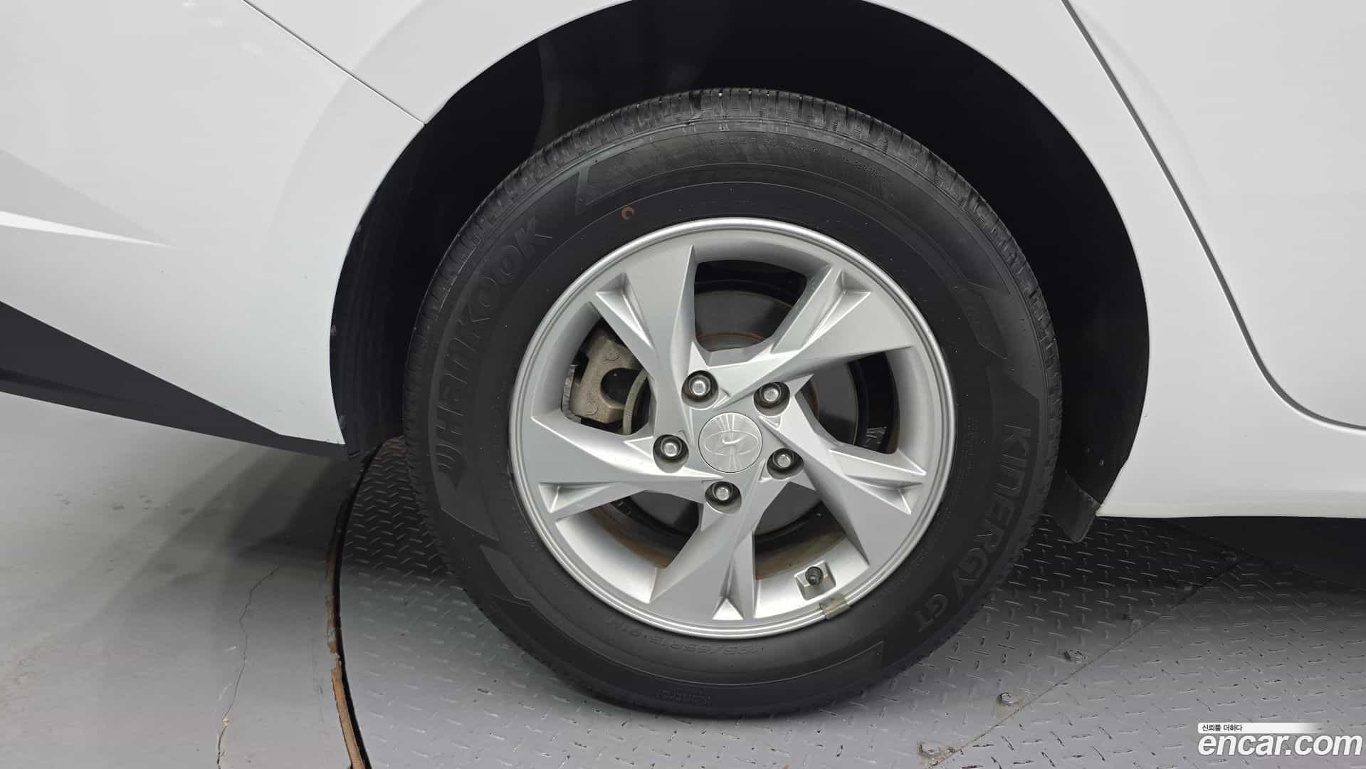 AVANTE Hyundai 2022.0-OUTER-005