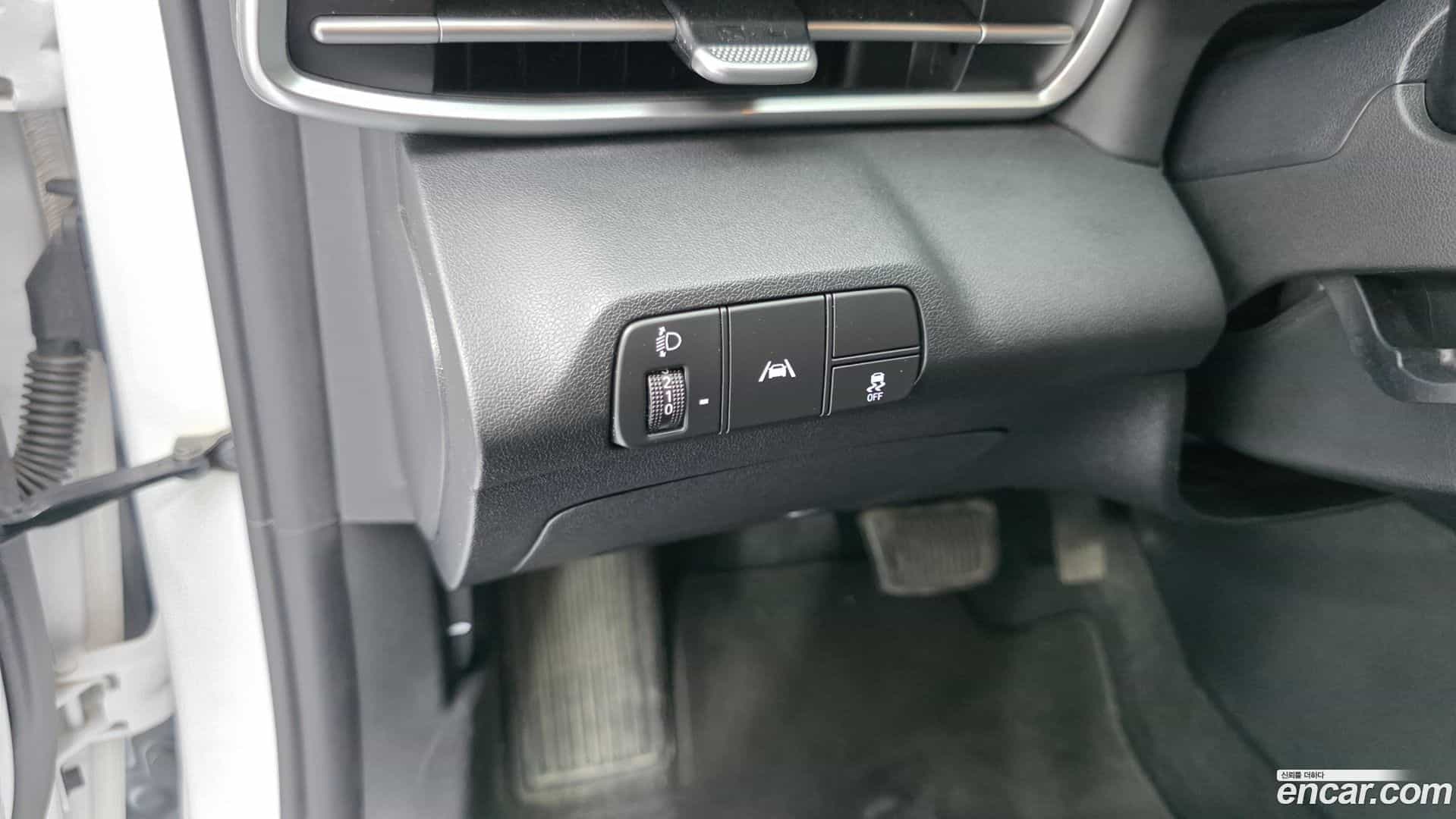 AVANTE Hyundai 2022.0-OPTION-016