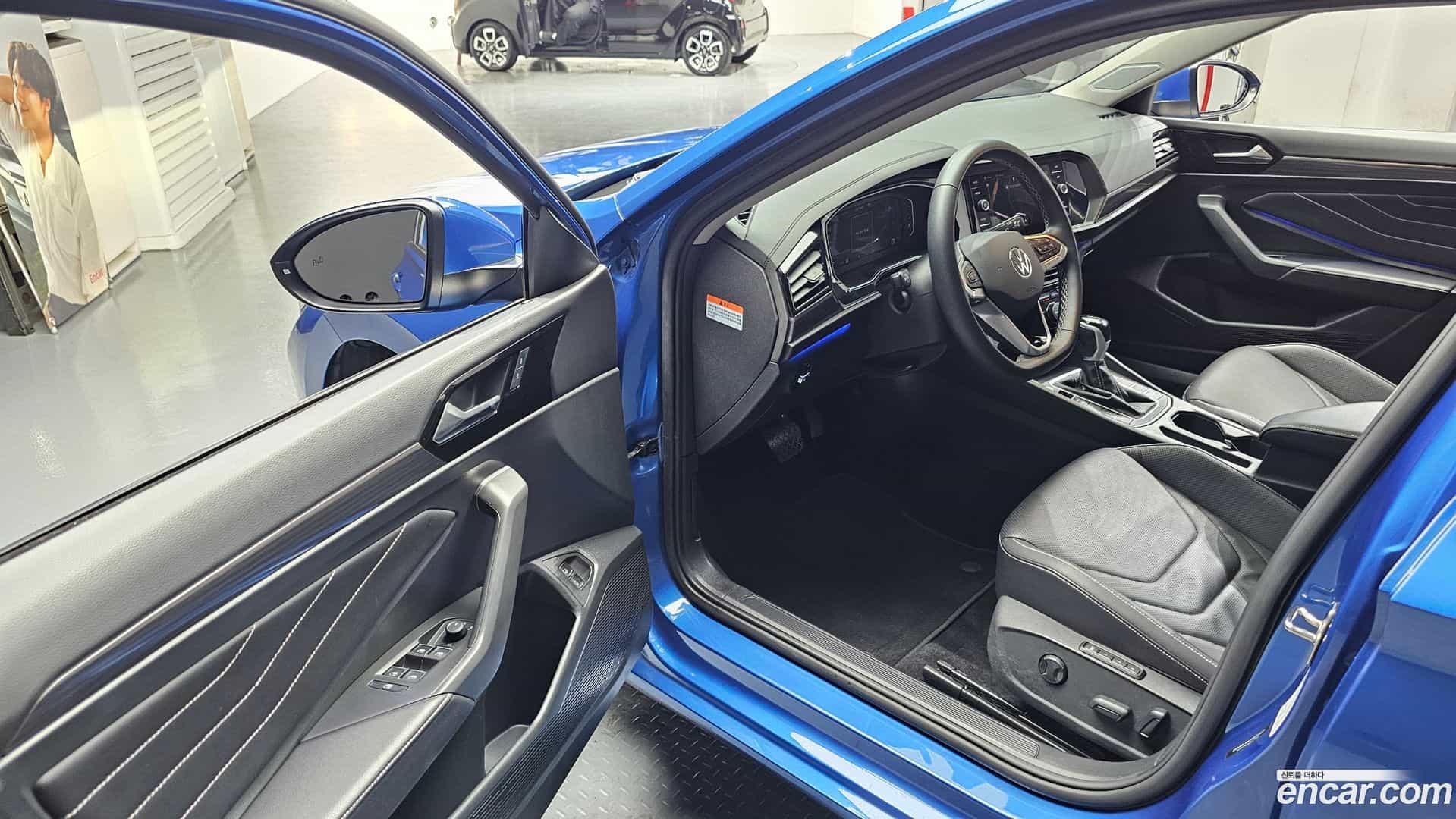 Jetta Volkswagen 2023.11-INNER-010