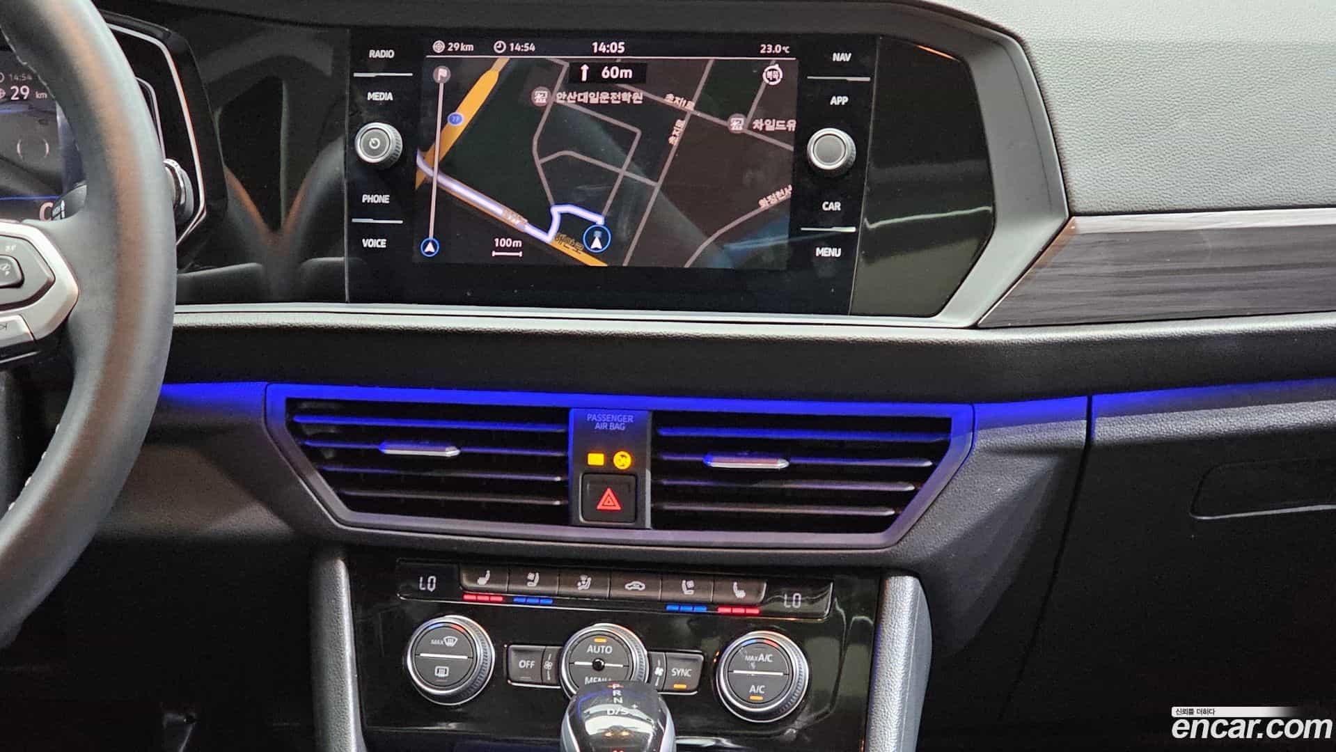 Jetta Volkswagen 2023.11-OPTION-017