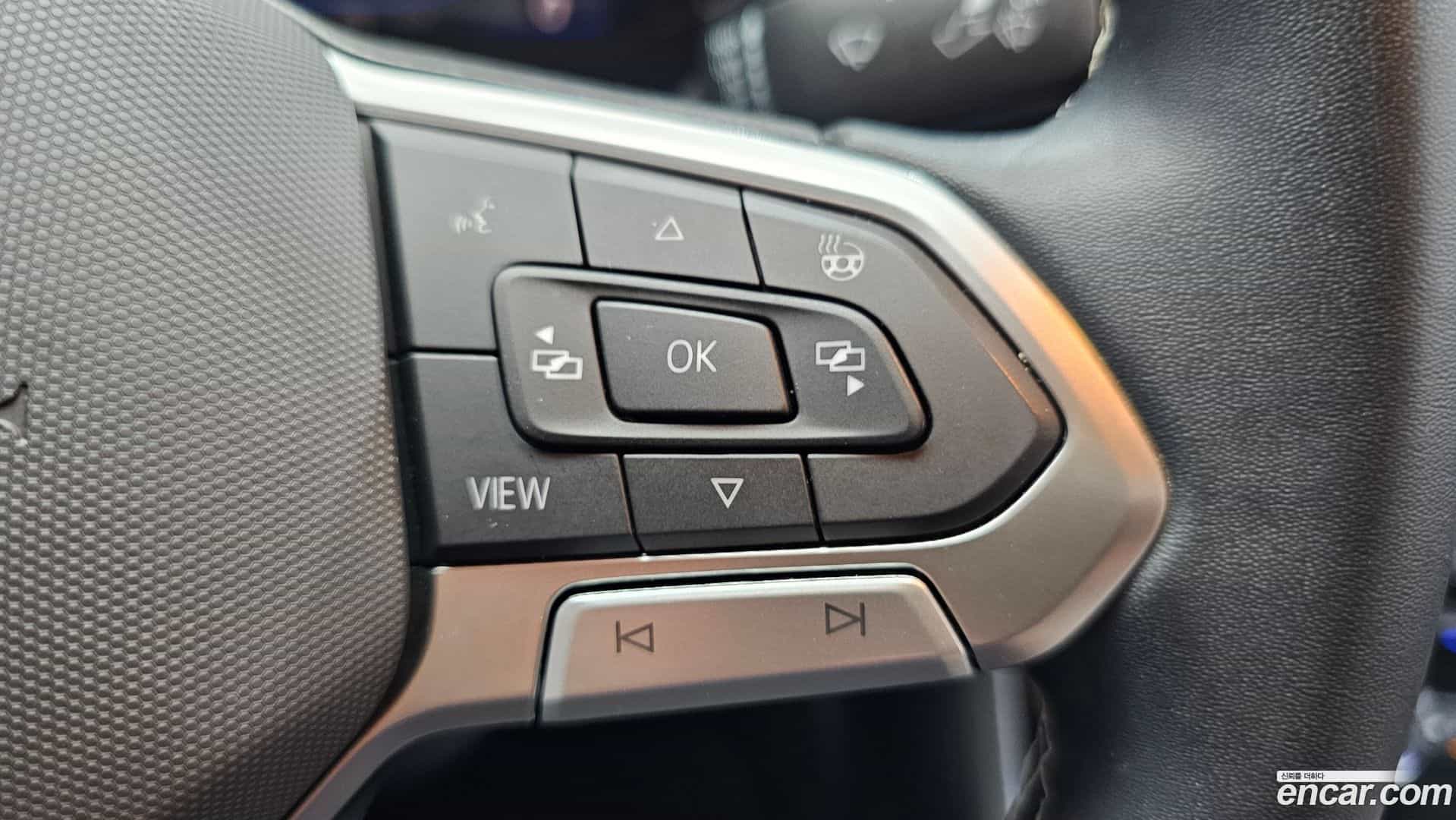 Jetta Volkswagen 2023.11-OPTION-021