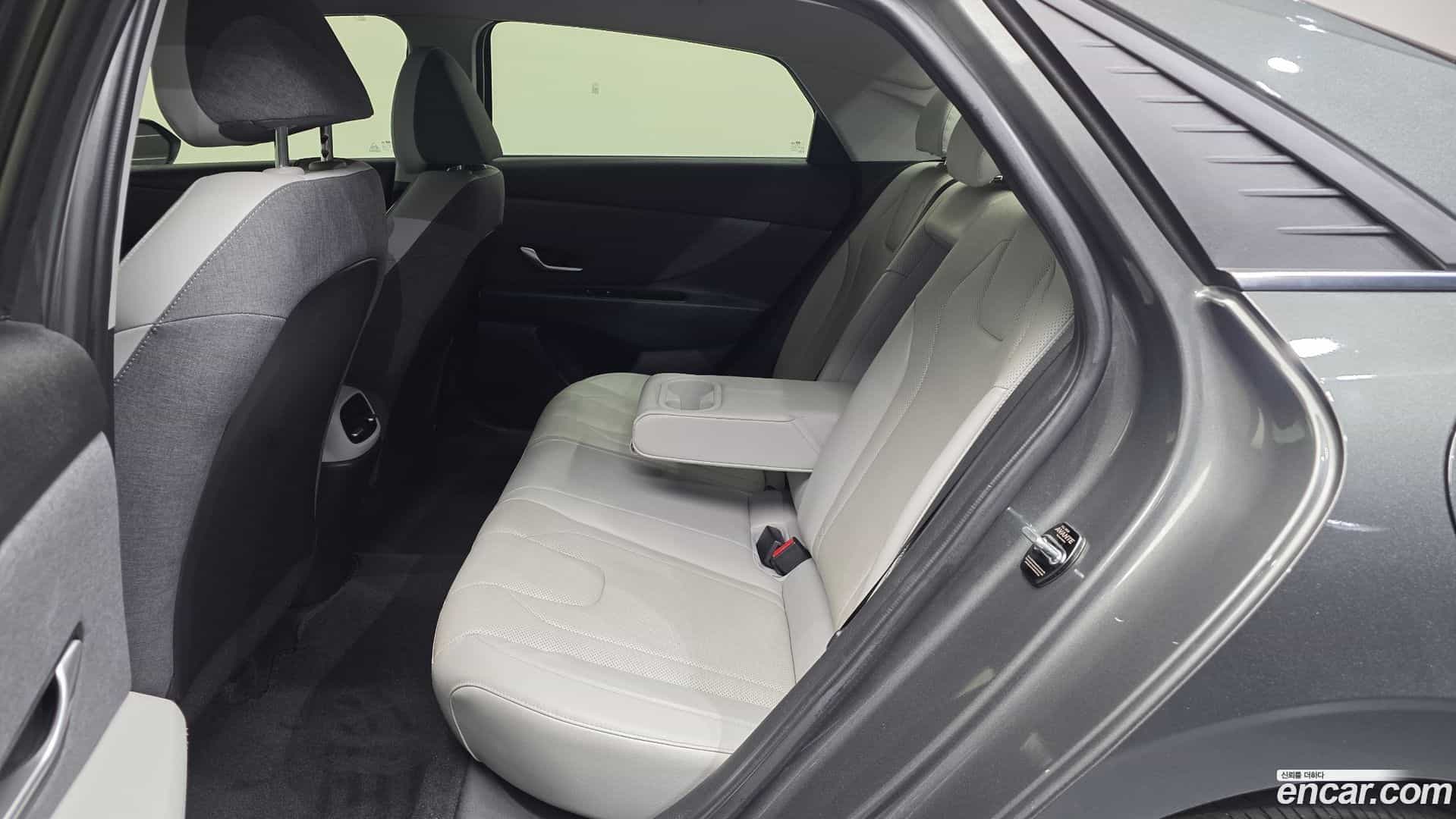 AVANTE Hyundai 2021.3-OPTION-016