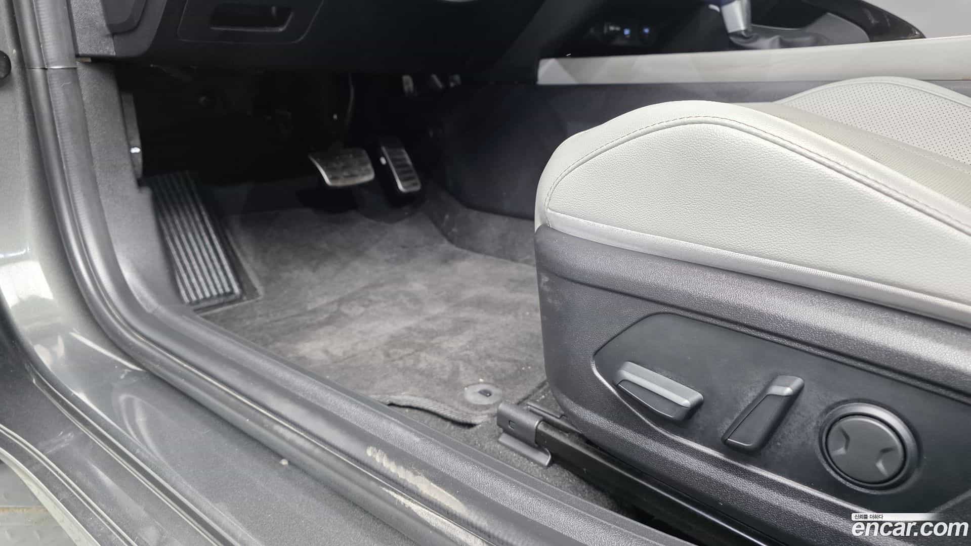 AVANTE Hyundai 2021.3-OPTION-042