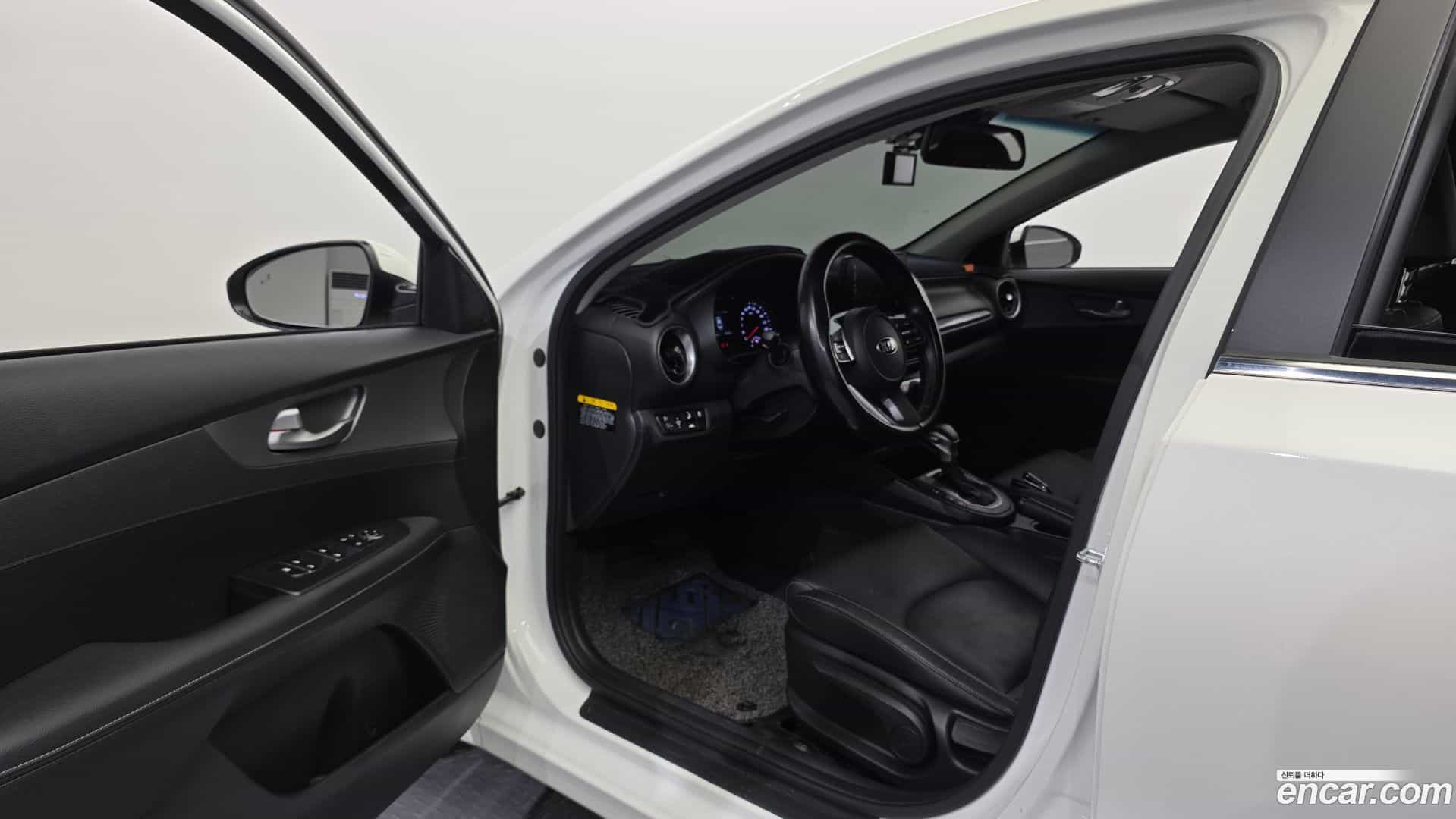 K3 Kia 2019.0-INNER-010