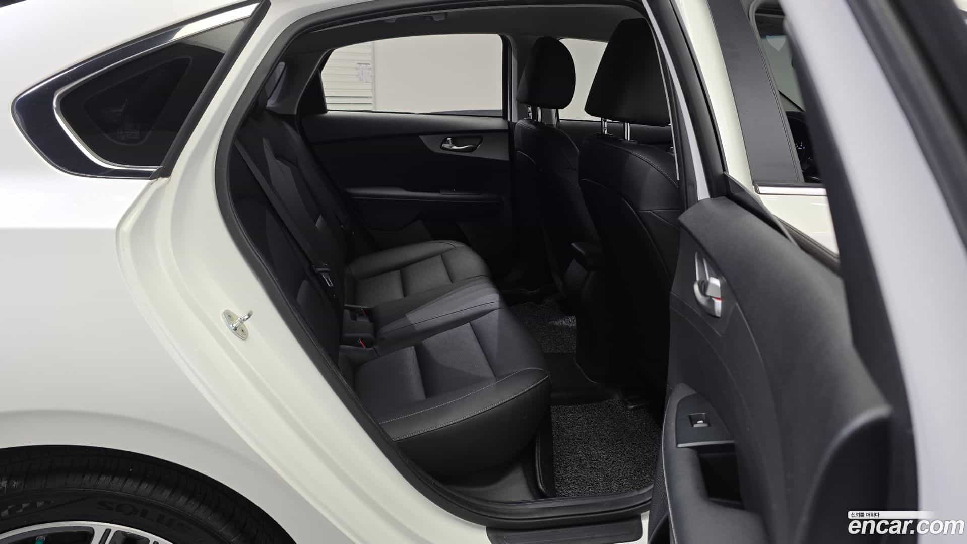K3 Kia 2019.0-OPTION-015
