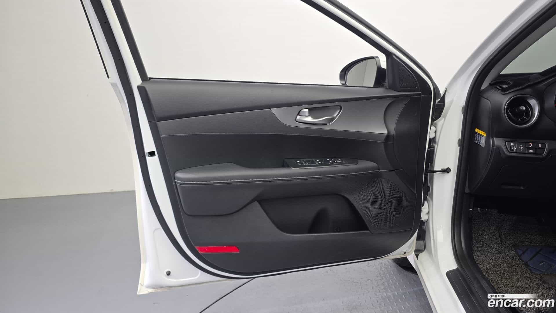 K3 Kia 2019.0-INNER-034