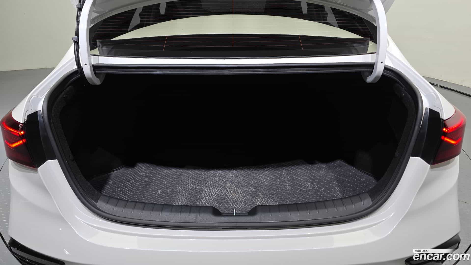 K3 Kia 2019.0-OPTION-041
