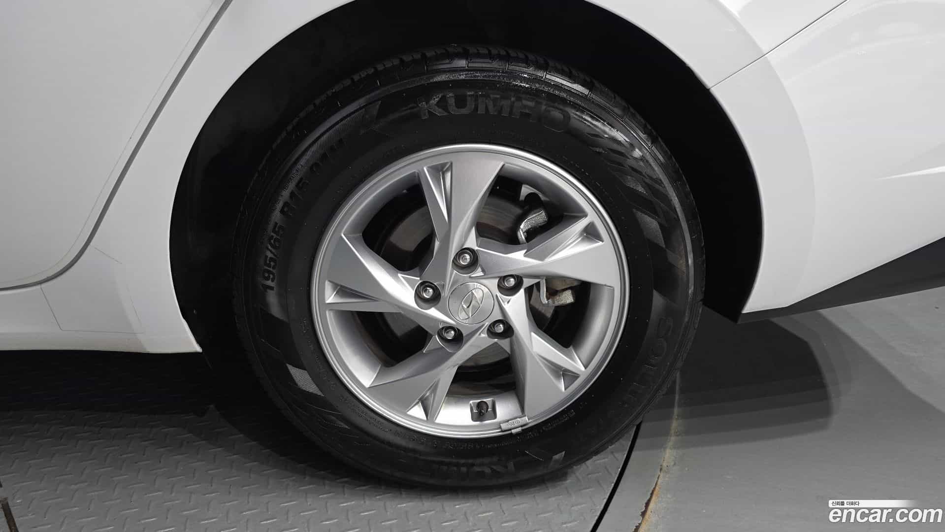 AVANTE Hyundai 2020.9-OUTER-031
