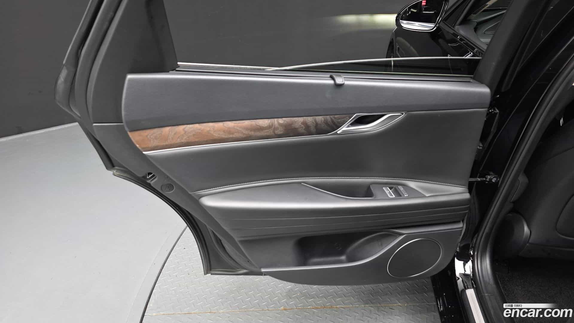 G80 Genesis 2021.4-INNER-035
