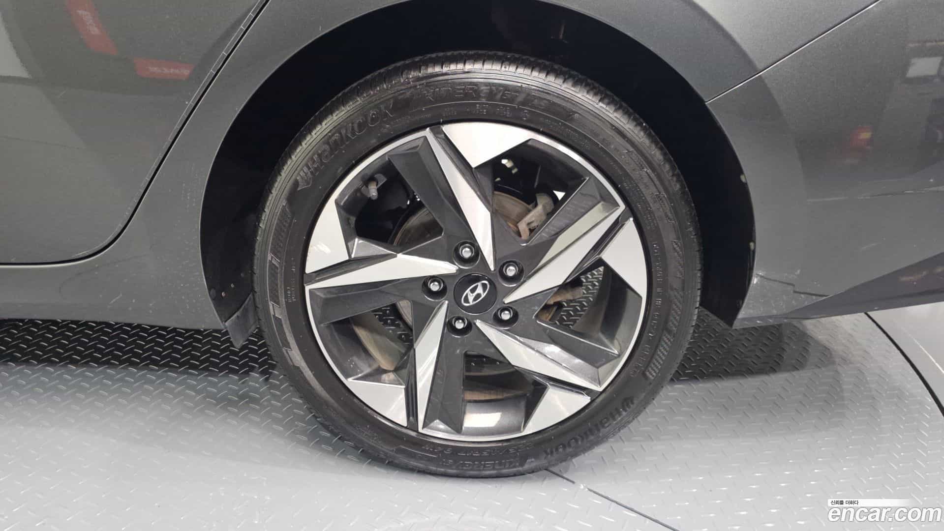 AVANTE Hyundai 2020.5-OUTER-031