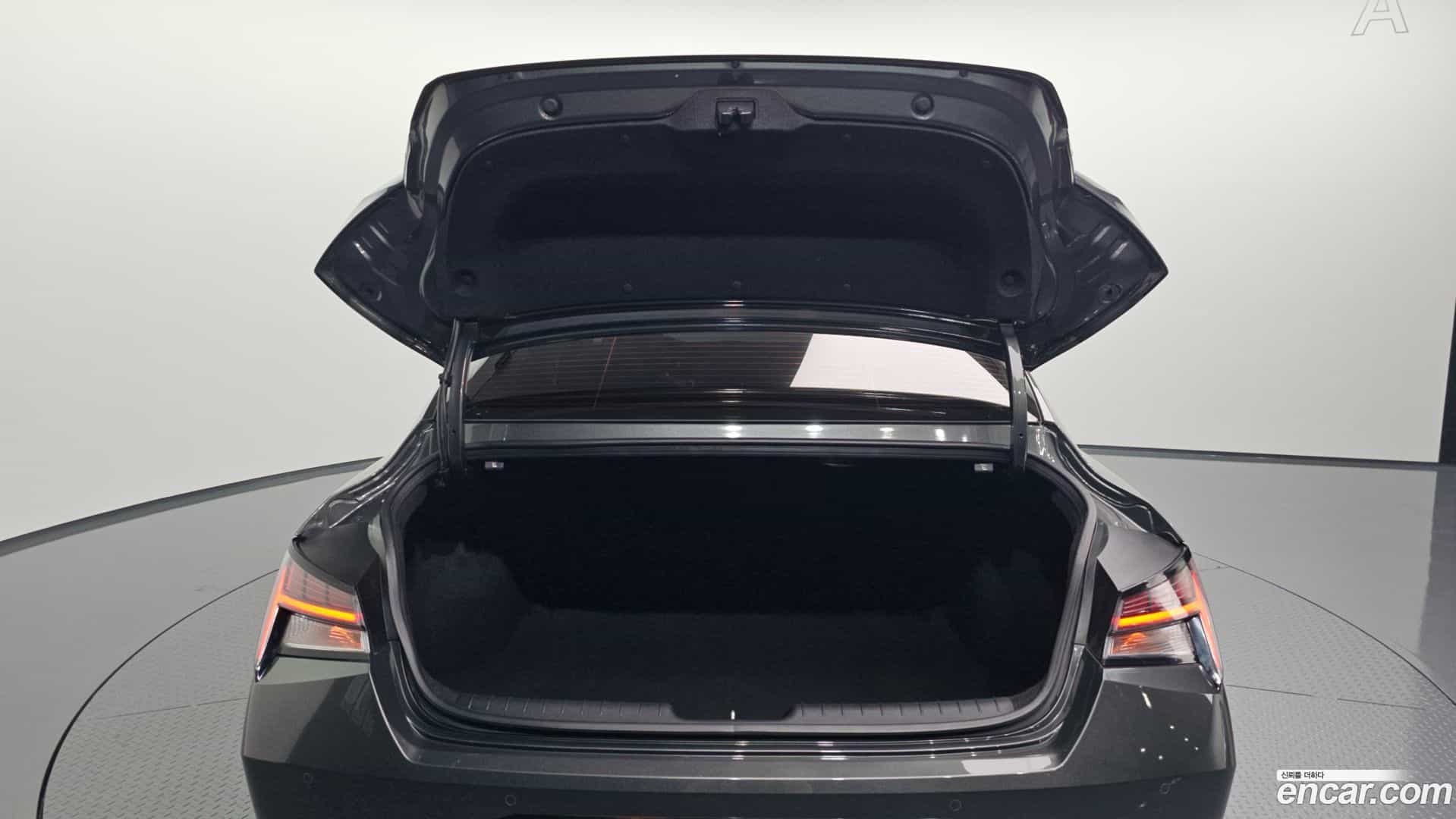AVANTE Hyundai 2020.5-OPTION-041