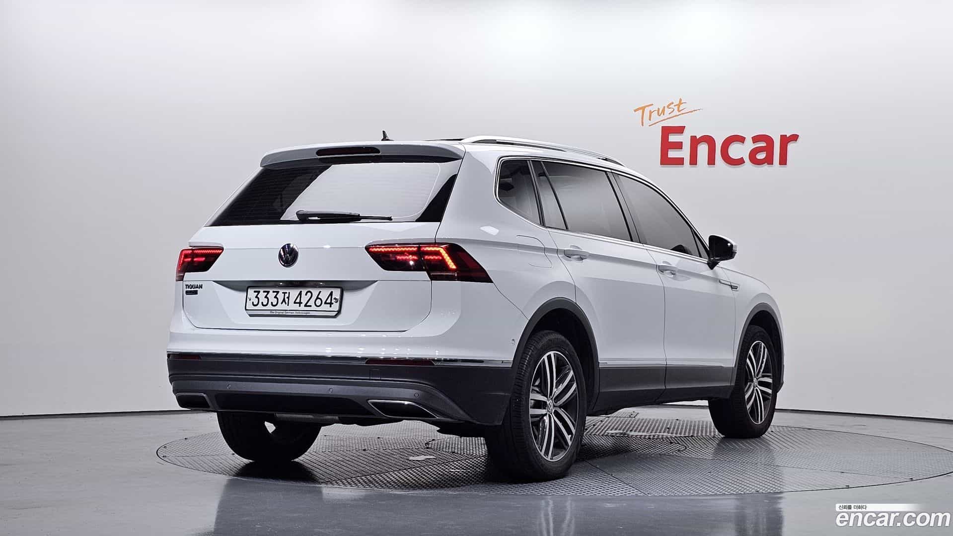 Tiguan Volkswagen 2020.4-OUTER-002