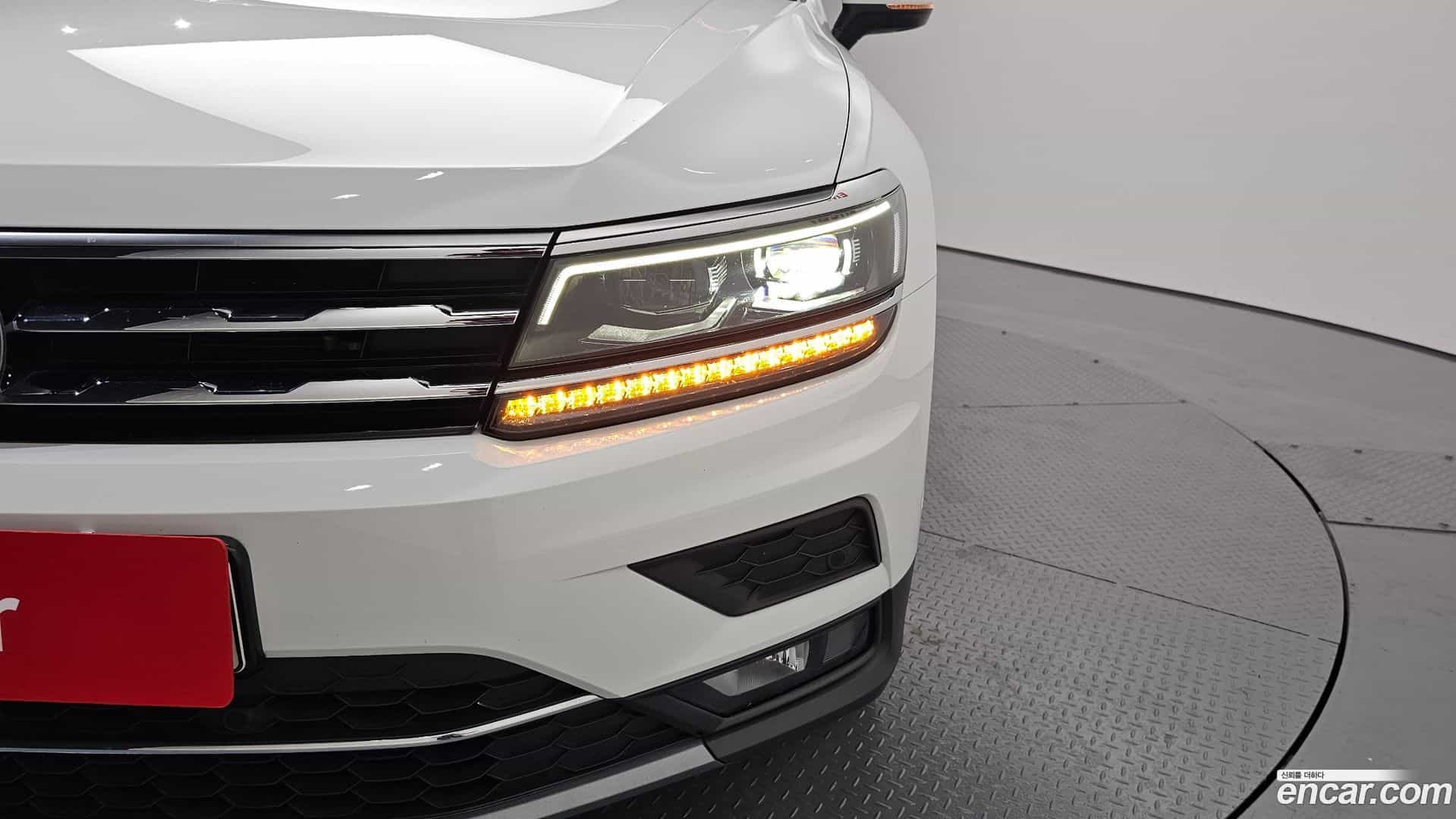 Tiguan Volkswagen 2020.4-OUTER-032