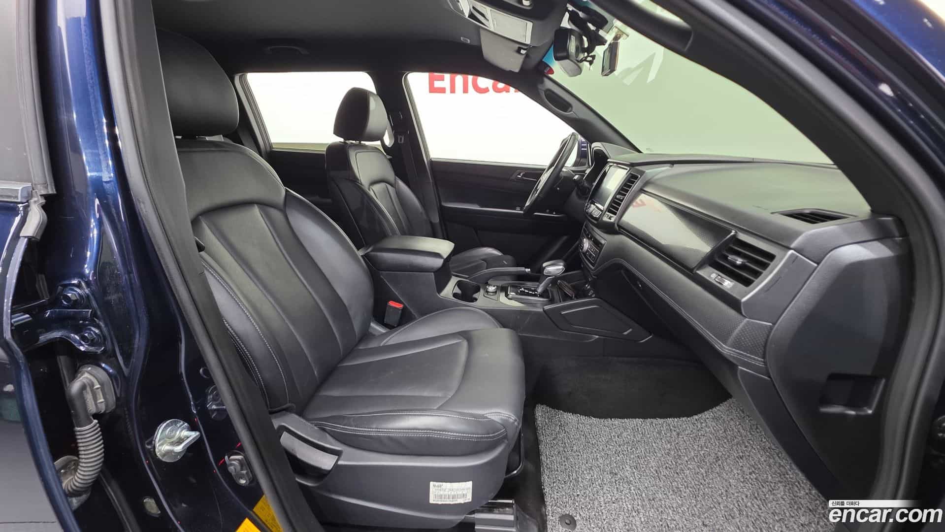 Rexton KG Mobility 2021.6-INNER-010
