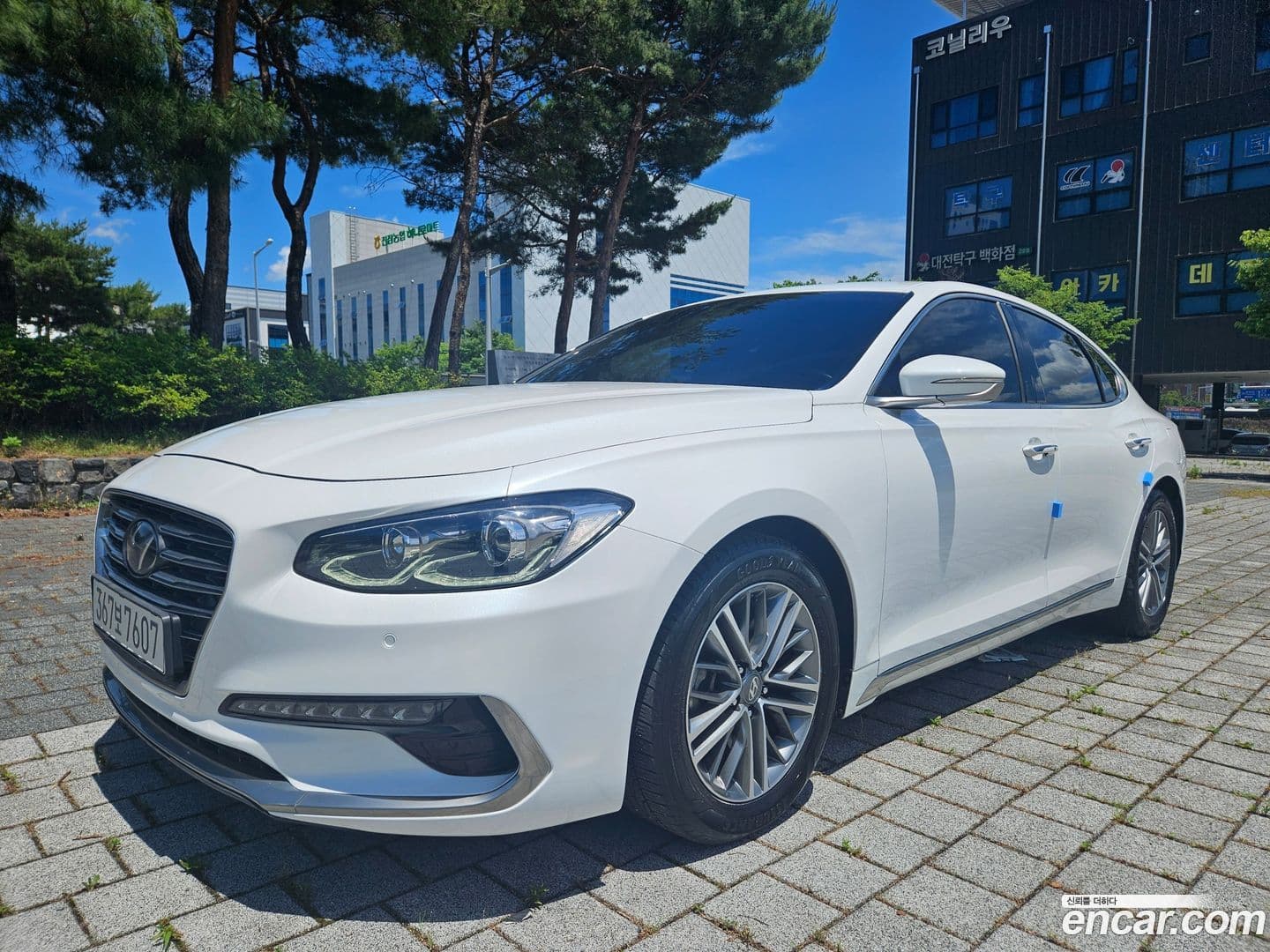 Main__Slider__Photo:Grandeur Hyundai 2019.9-0