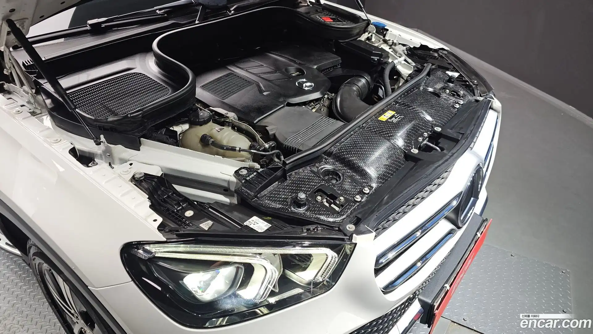 GLE-Class Mercedes-Benz 2020.8-OUTER-006