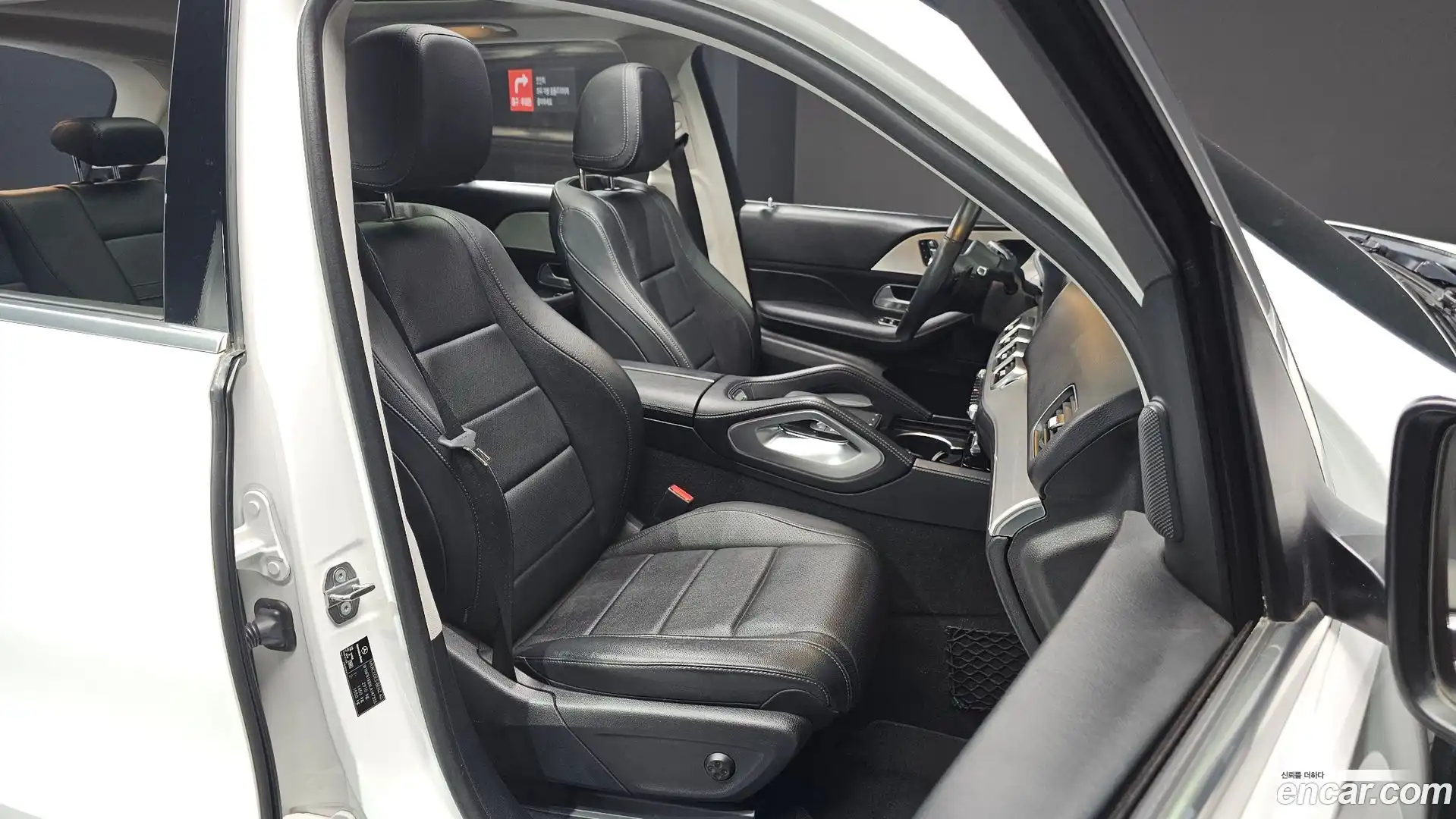 GLE-Class Mercedes-Benz 2020.8-OPTION-015
