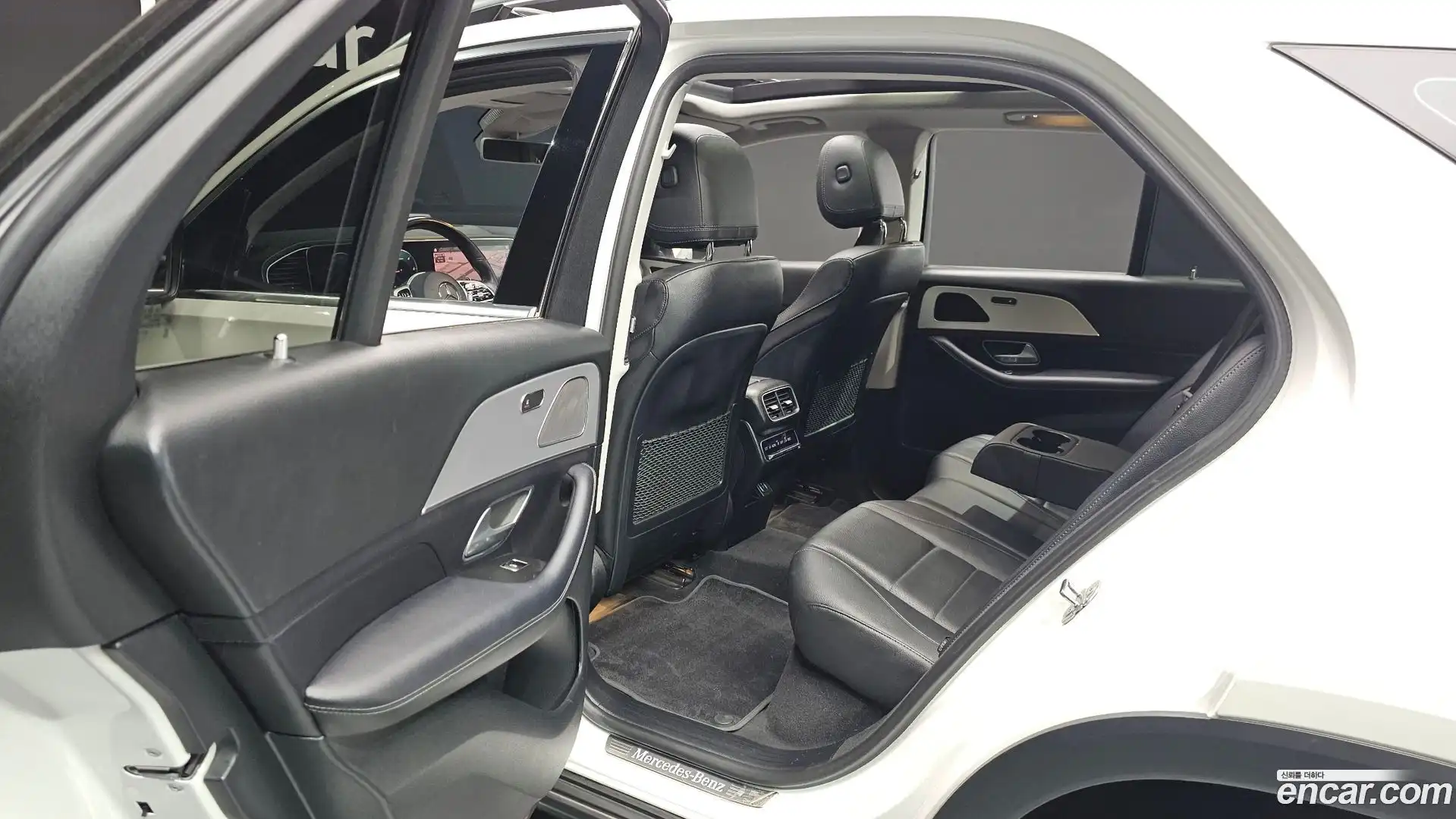 GLE-Class Mercedes-Benz 2020.8-OPTION-016