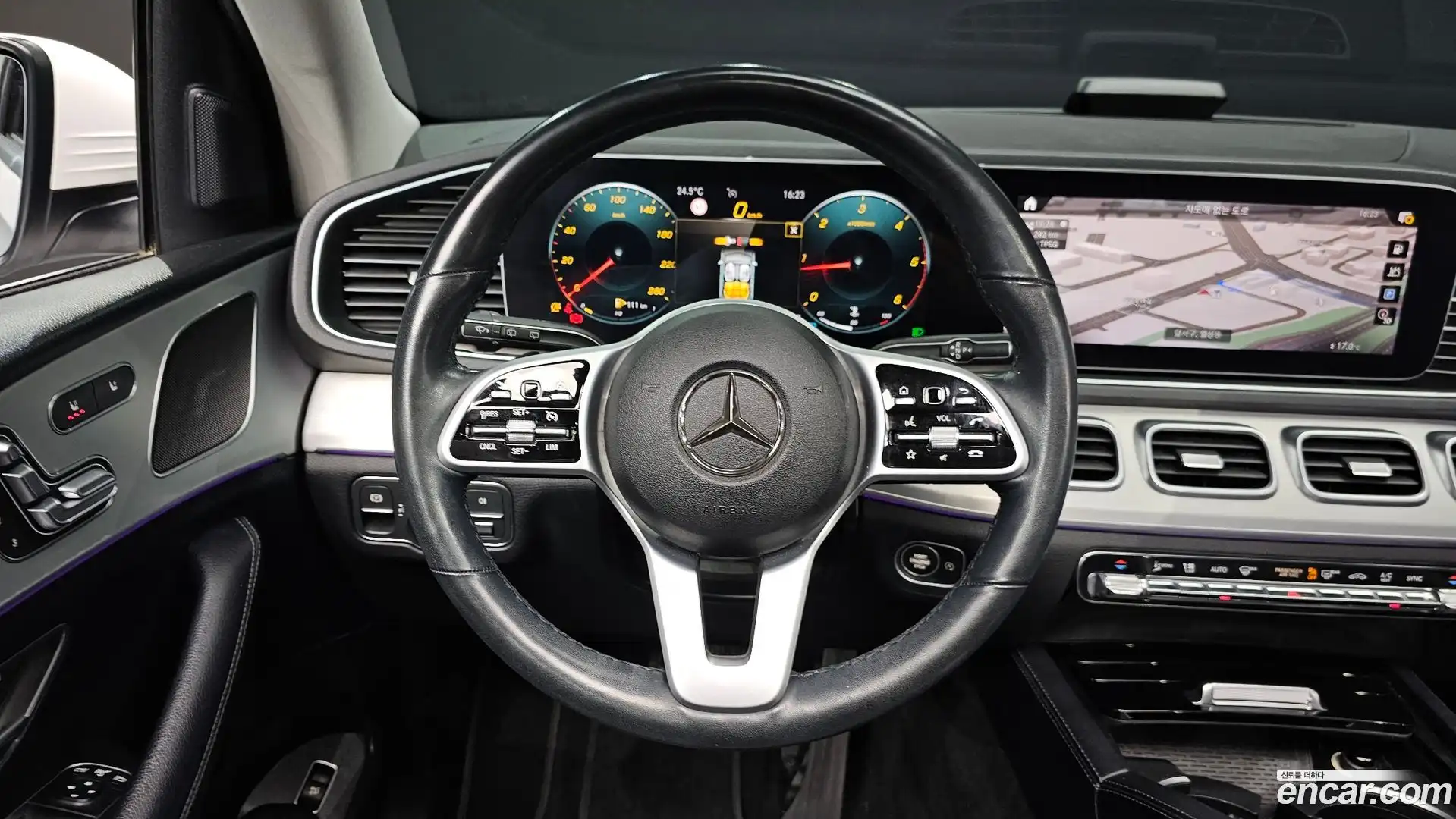 GLE-Class Mercedes-Benz 2020.8-OPTION-017