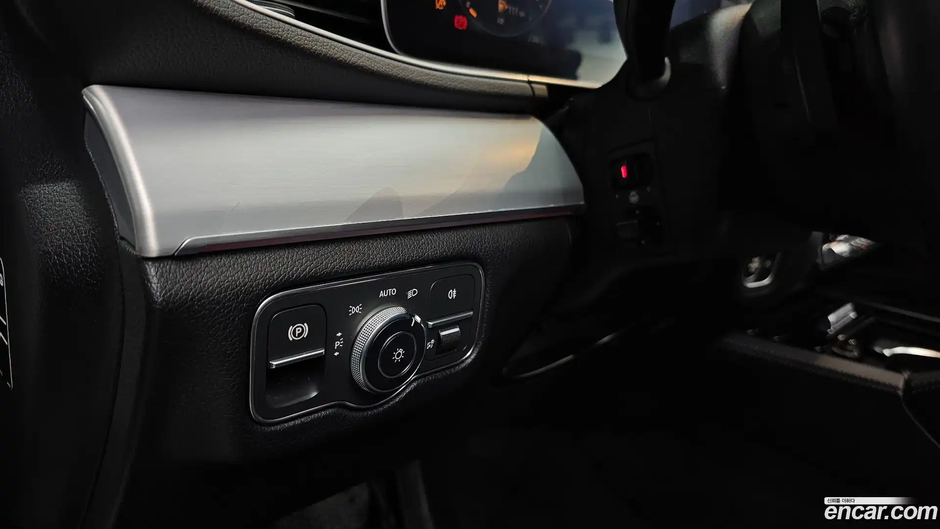 GLE-Class Mercedes-Benz 2020.8-OPTION-020