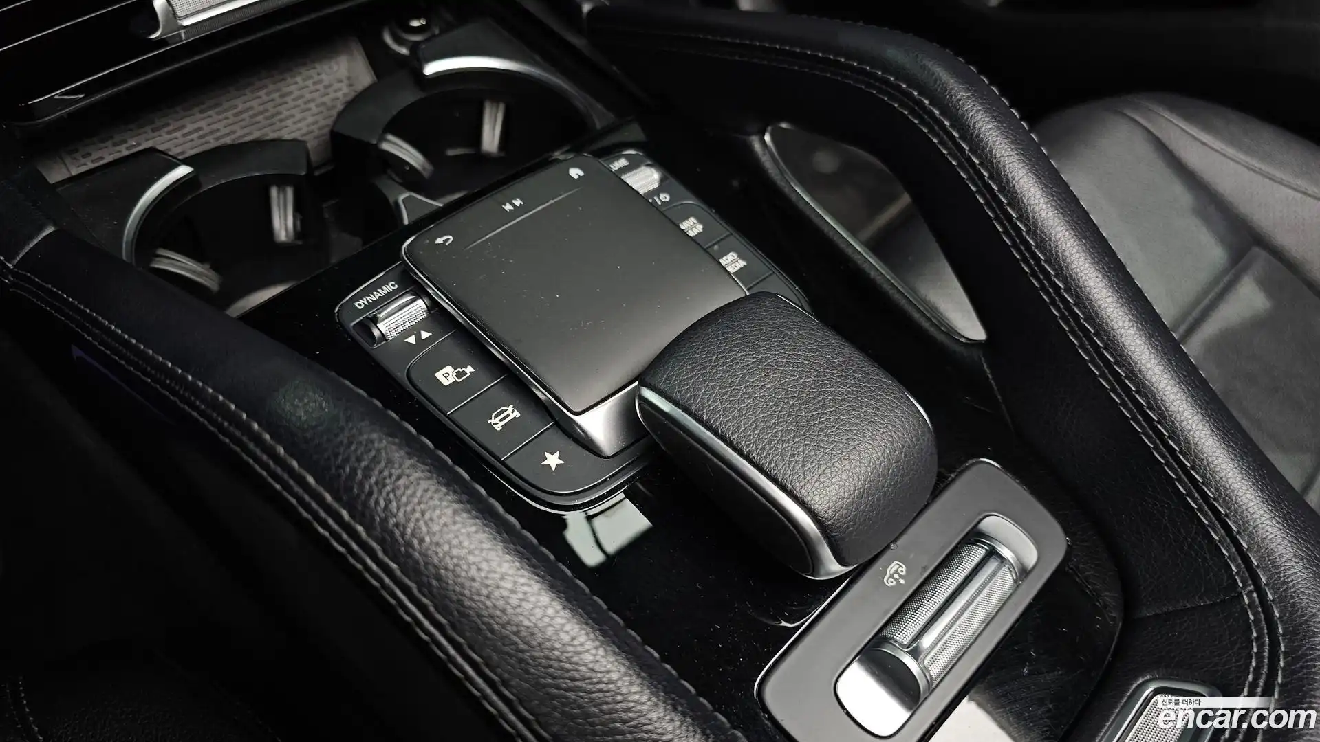 GLE-Class Mercedes-Benz 2020.8-OPTION-021